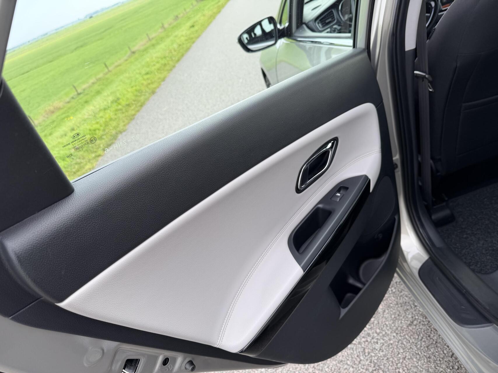 Foto van Kia Cee D