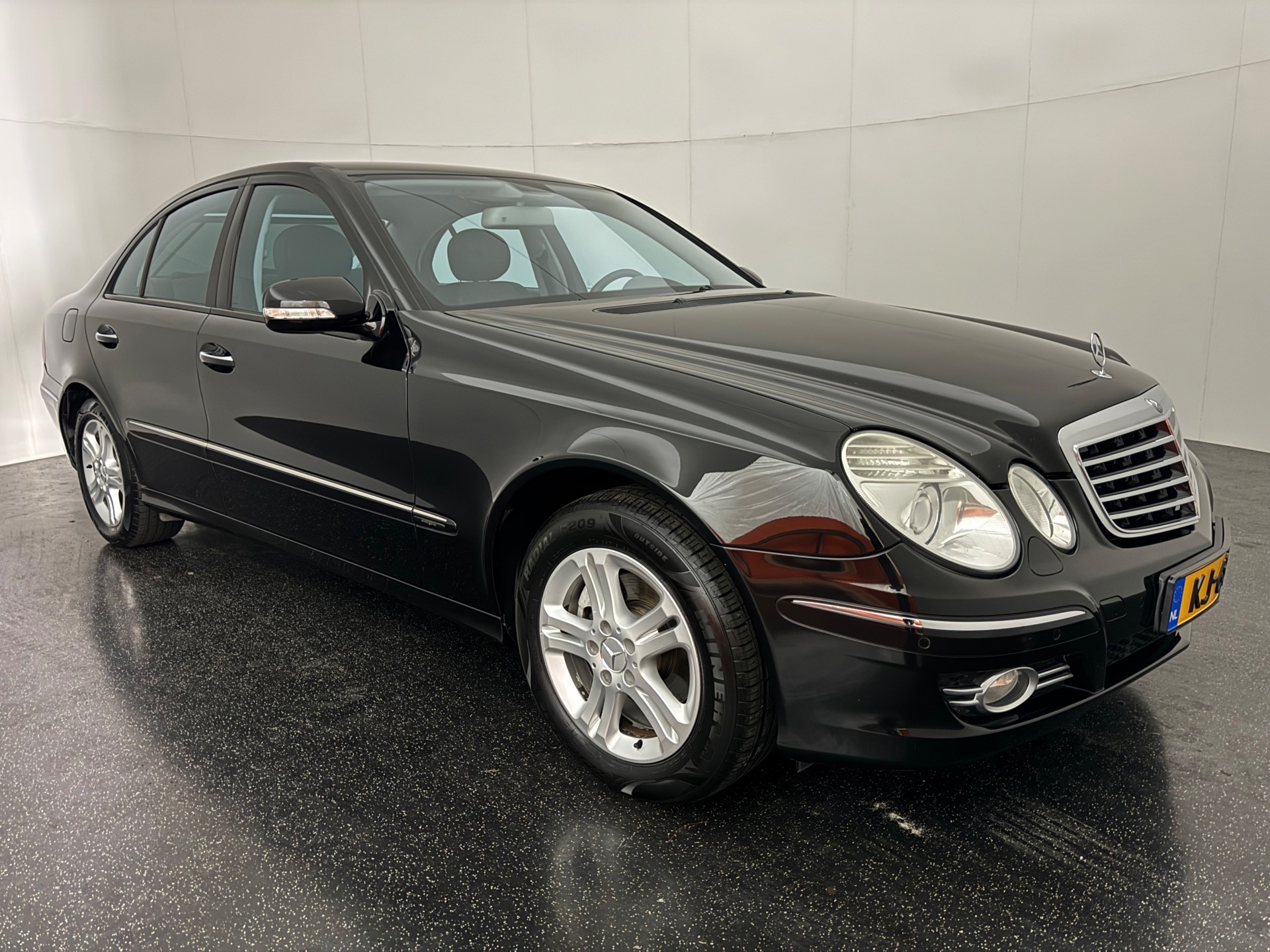 Foto van Mercedes-Benz E 280