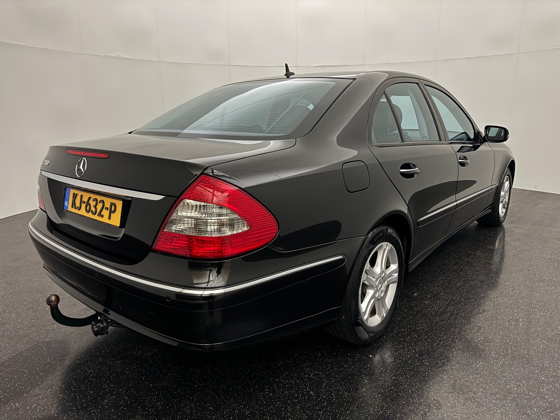 Foto van Mercedes-Benz E 280