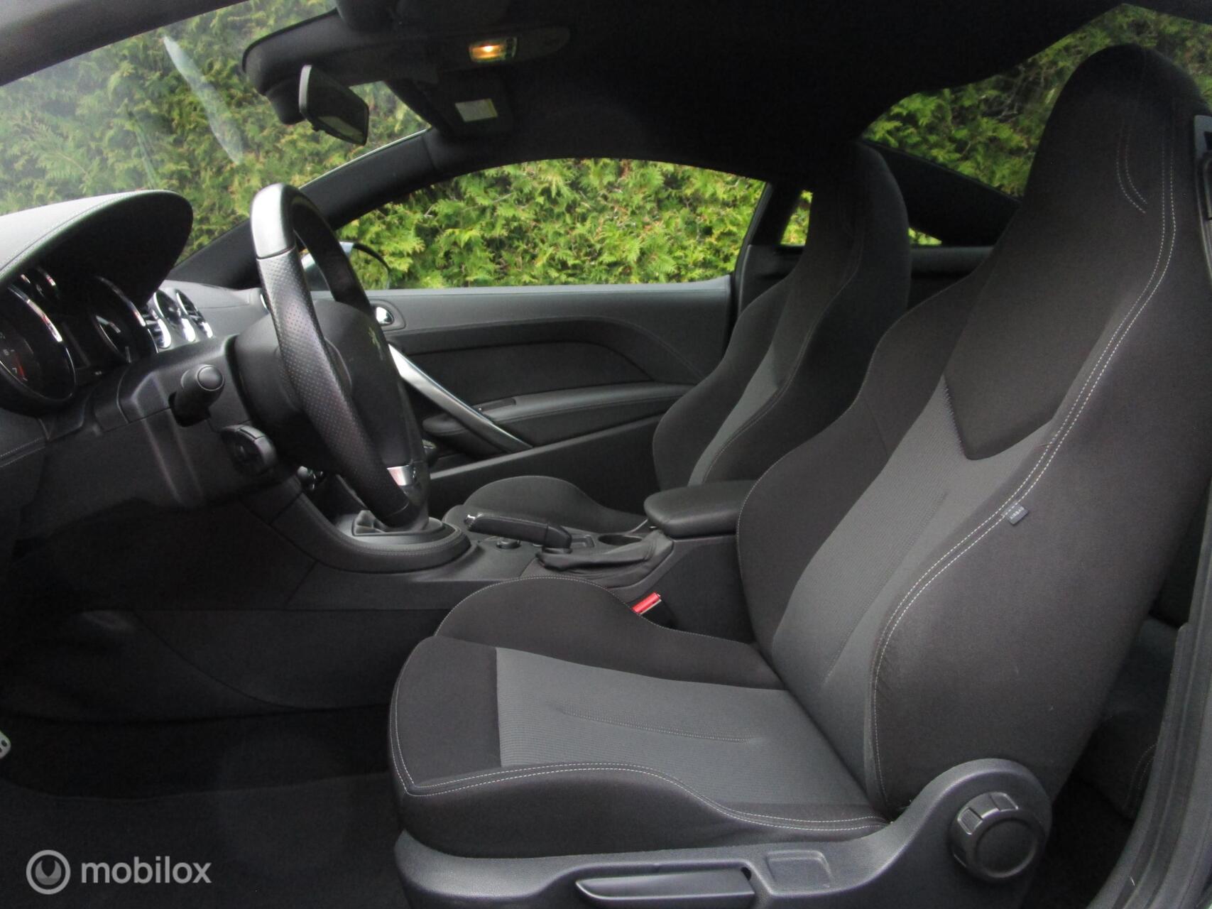 Foto van Peugeot RCZ