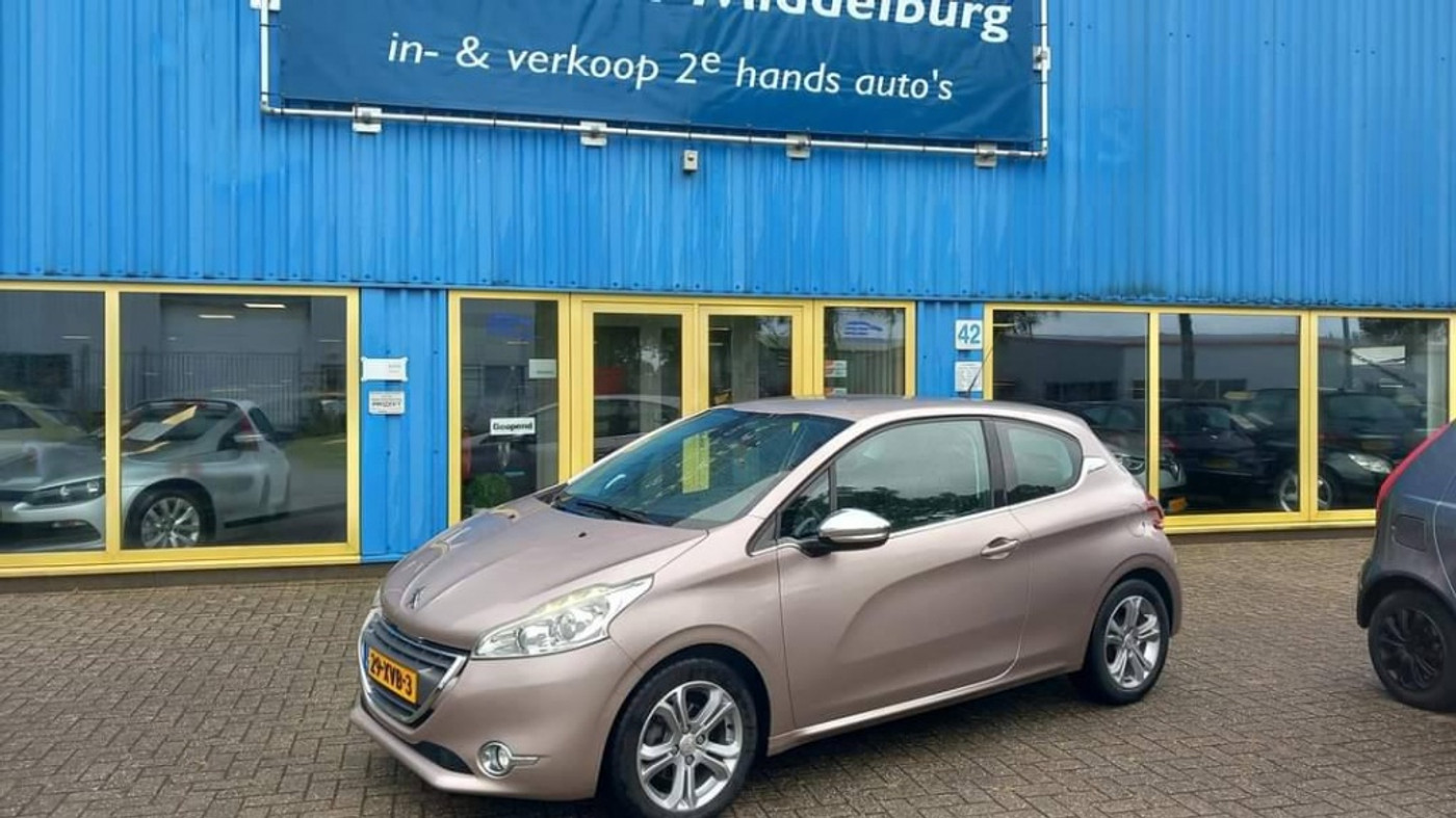 Peugeot 208 1.2 VTi Allure 2012 - voorkant