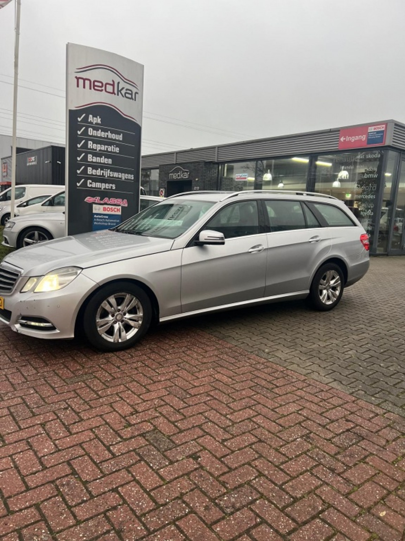 Foto van Mercedes-Benz E 200 CDI
