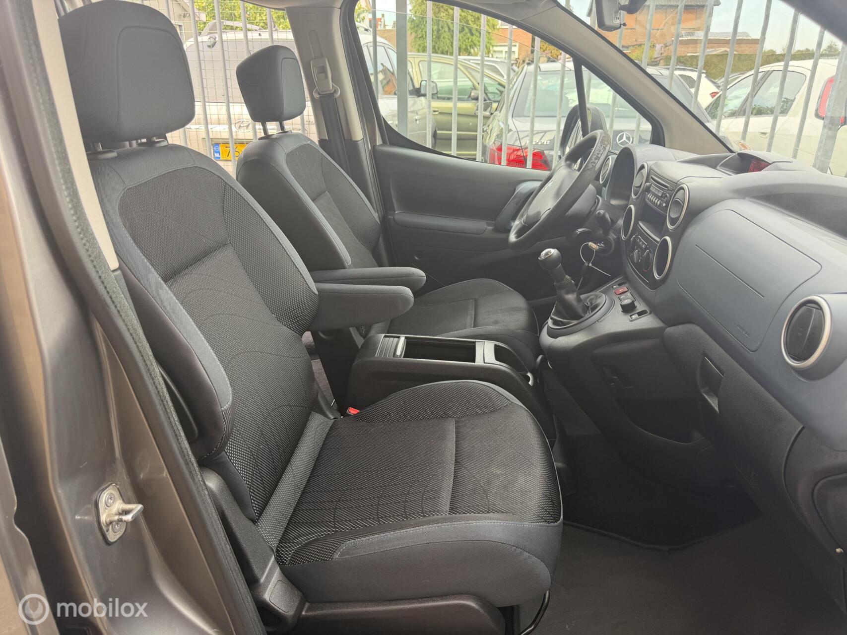Foto van Peugeot Partner