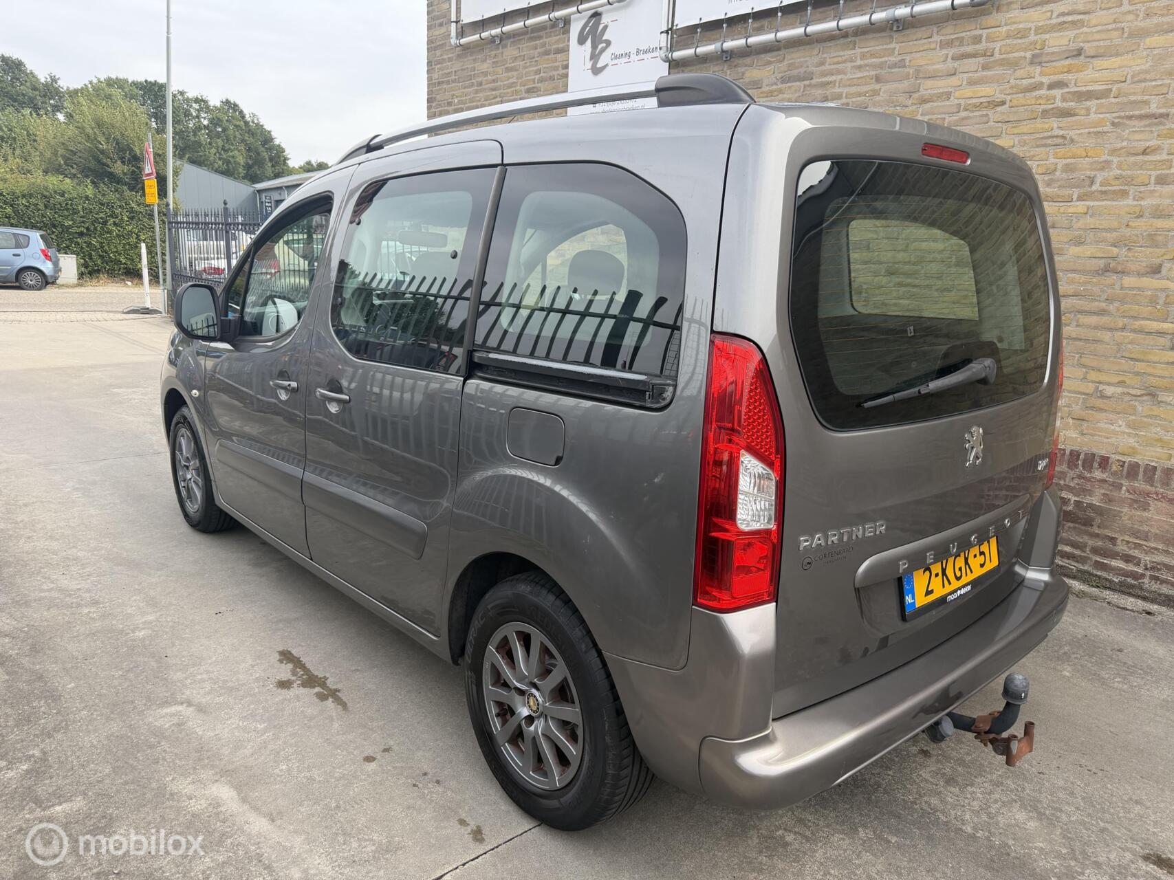 Foto van Peugeot Partner