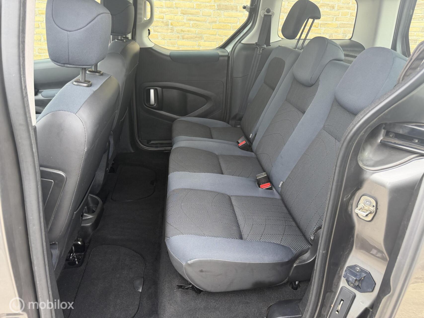 Foto van Peugeot Partner