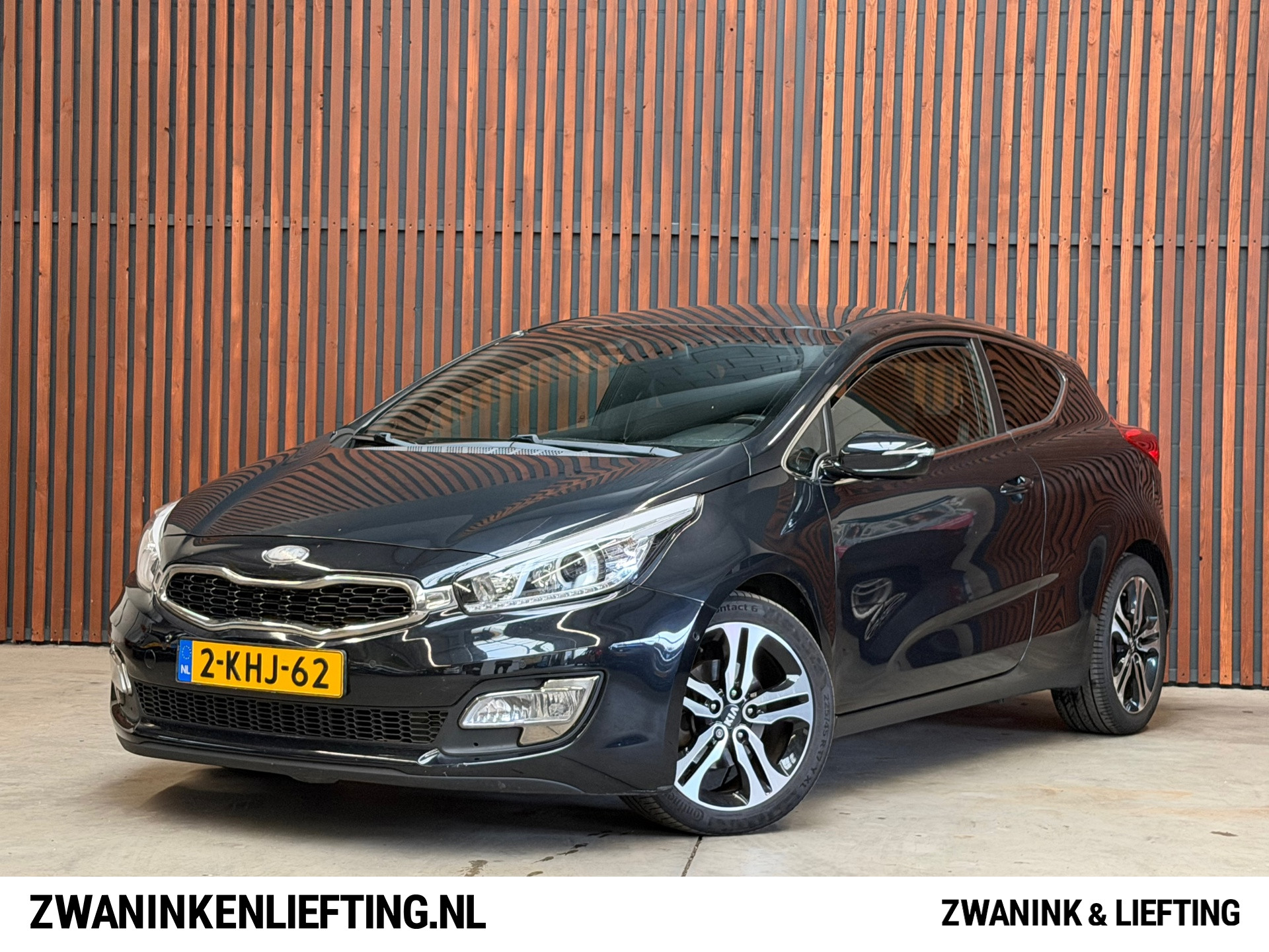 Kia Cee D 1.6 GDI Super Pack Navi-Pdc v+a-Camera-Clima-Cruise-NL-Auto-NAP 2013 - voorkant