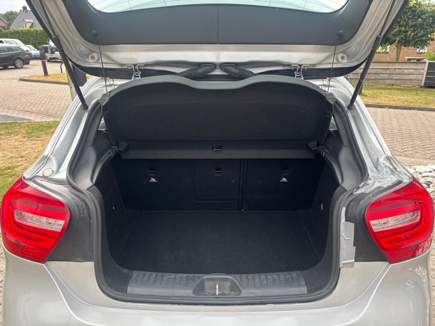 Foto van Mercedes-Benz A 180