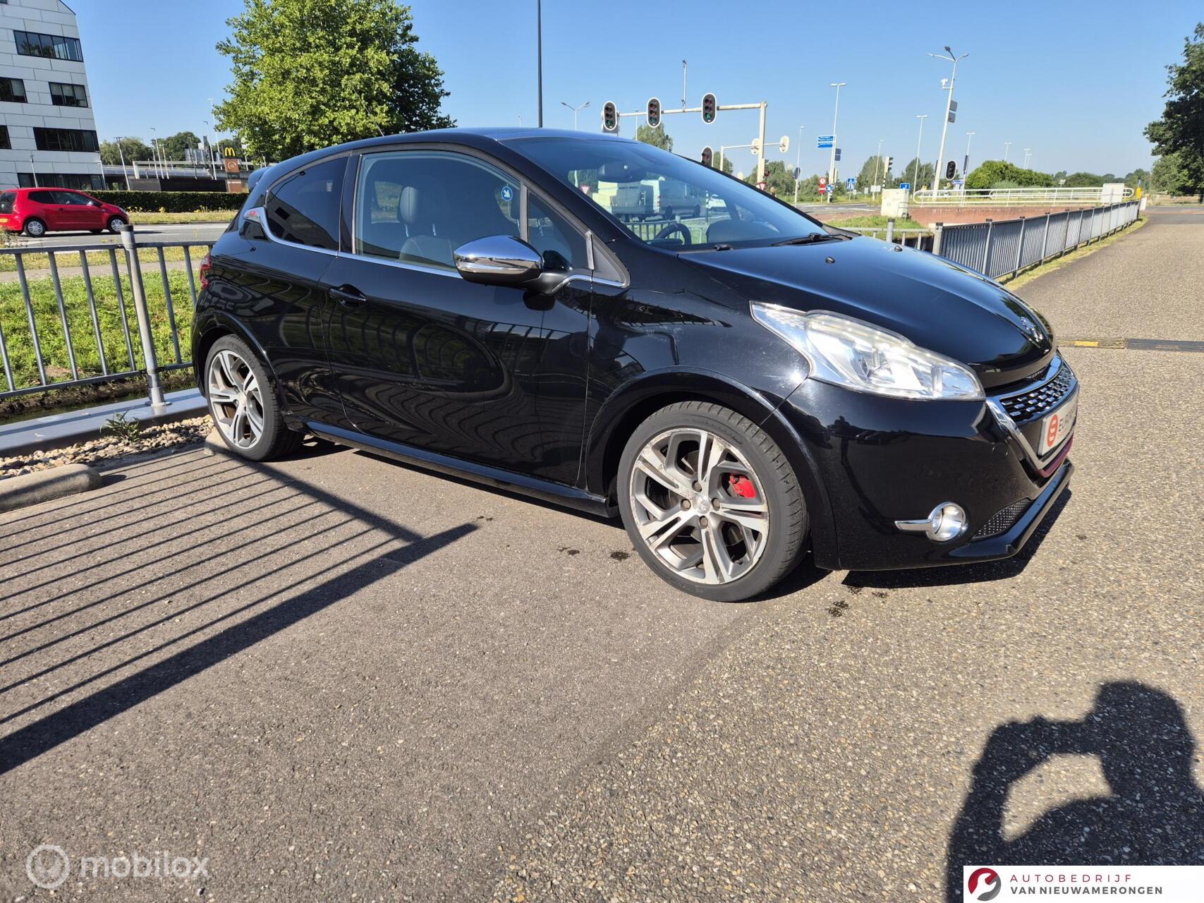 Peugeot 208 1.6 THP GTi 2013 - voorkant