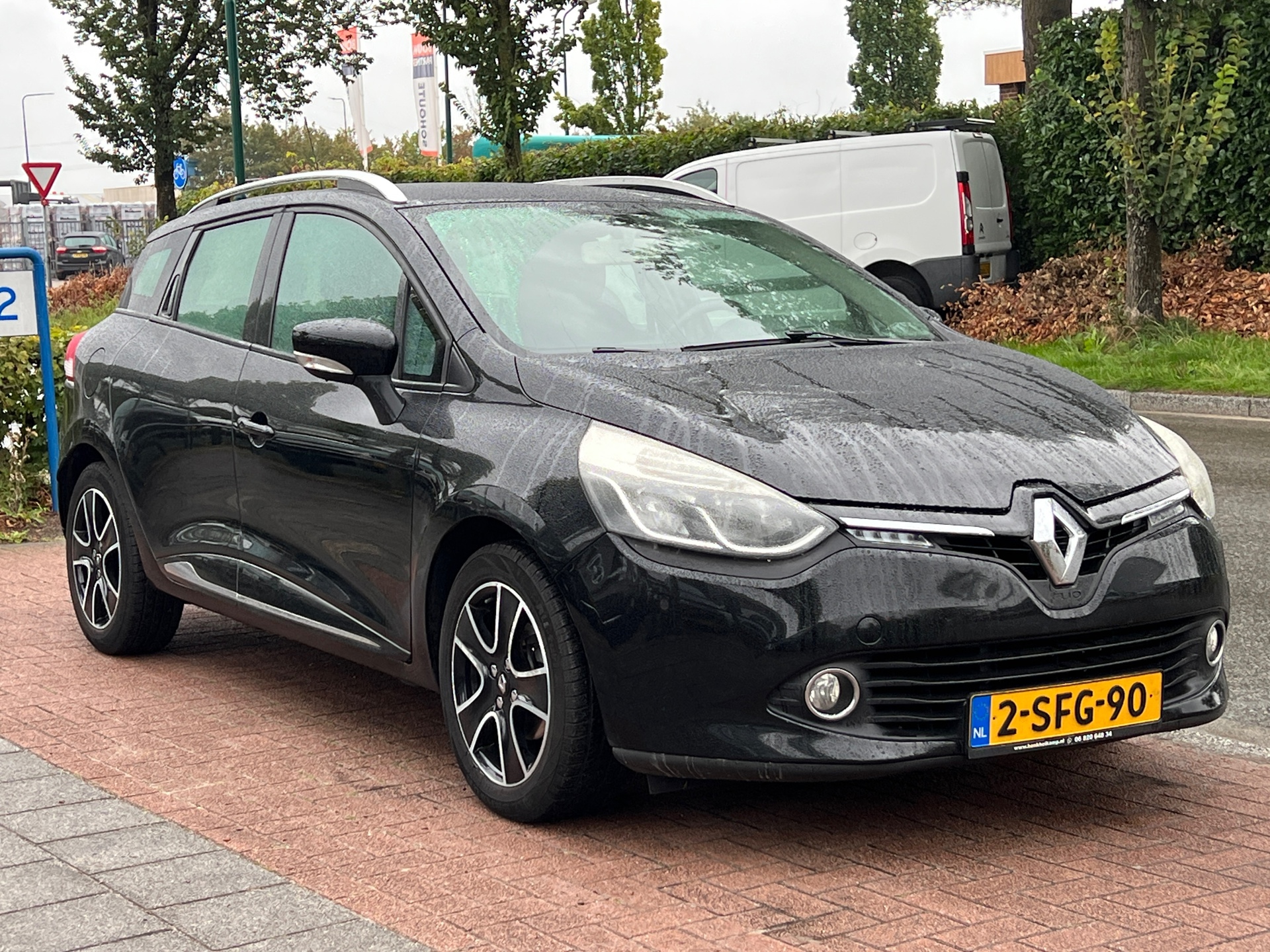 Renault Clio Estate 0.9 TCe Expression 2013 - voorkant