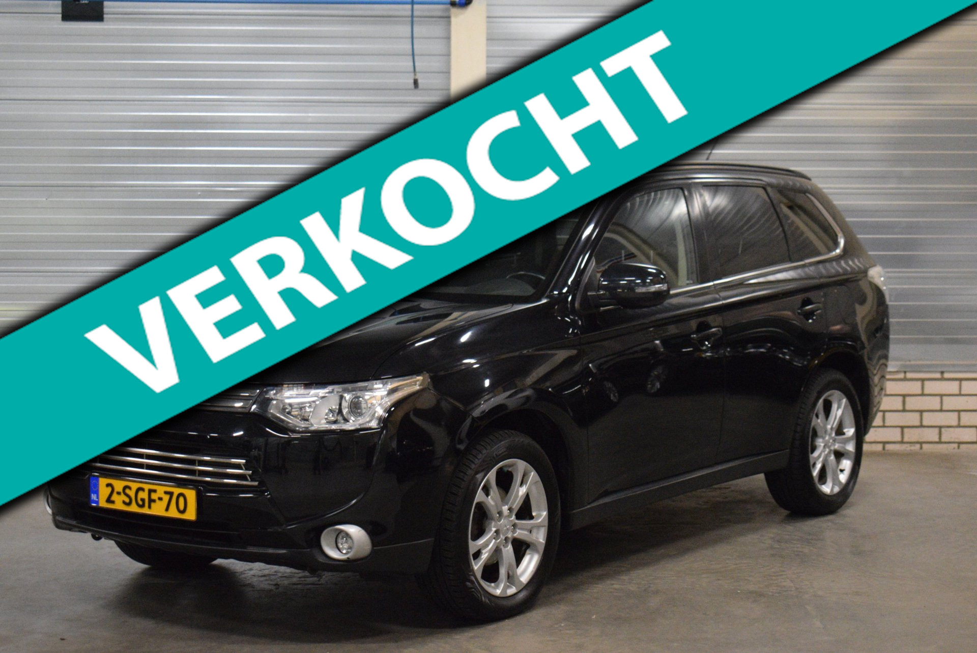 Mitsubishi Mitsubishi Outlander 2.0 Intense+ Automaat 7 Persoons Volledige onderhoudshistorie incl facturen. 2013 - voorkant