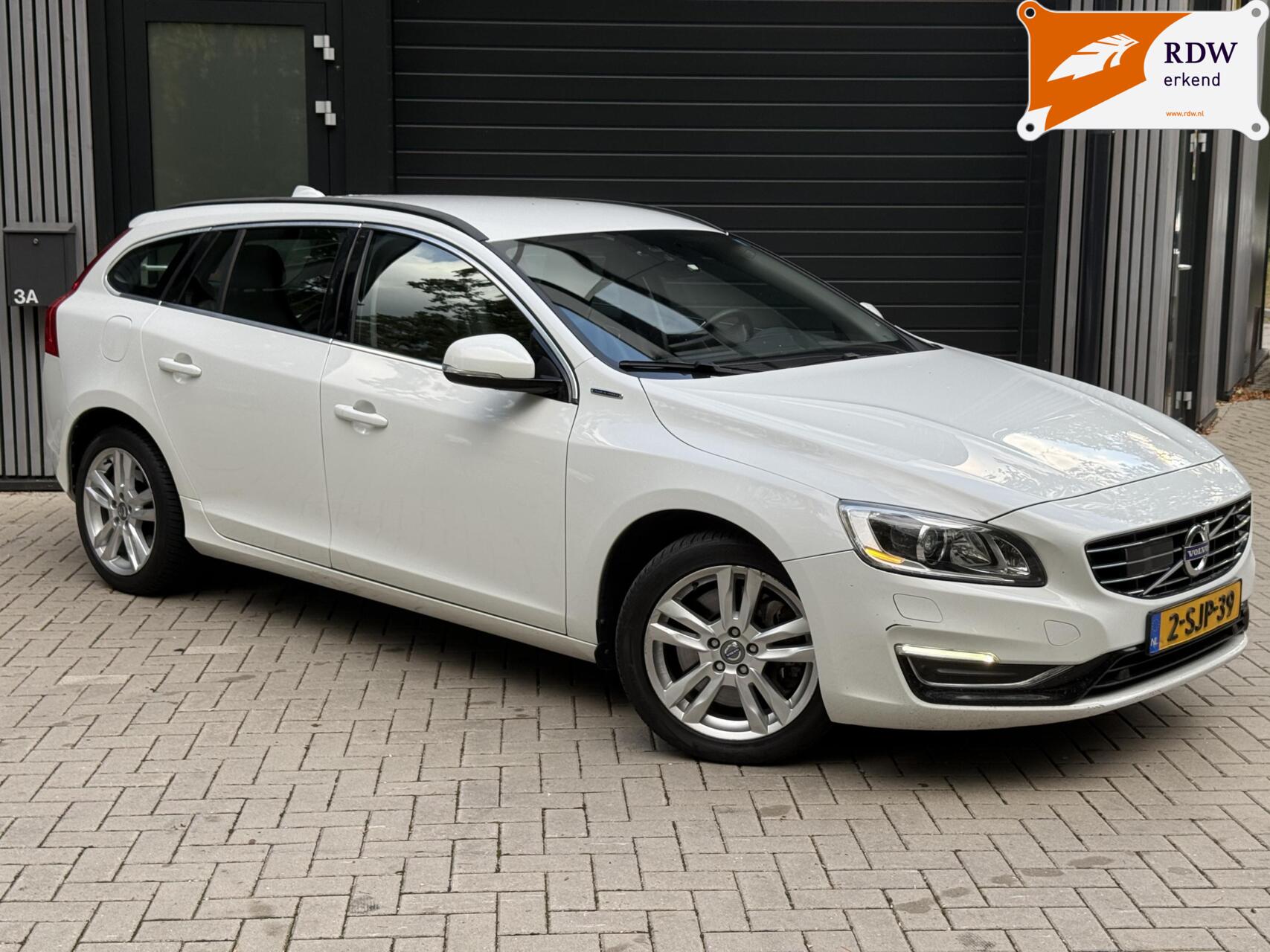 Volvo V60 Plug In Hybrid 2.4 D6 AWD Plug-In Hybrid Summum 2013 - voorkant