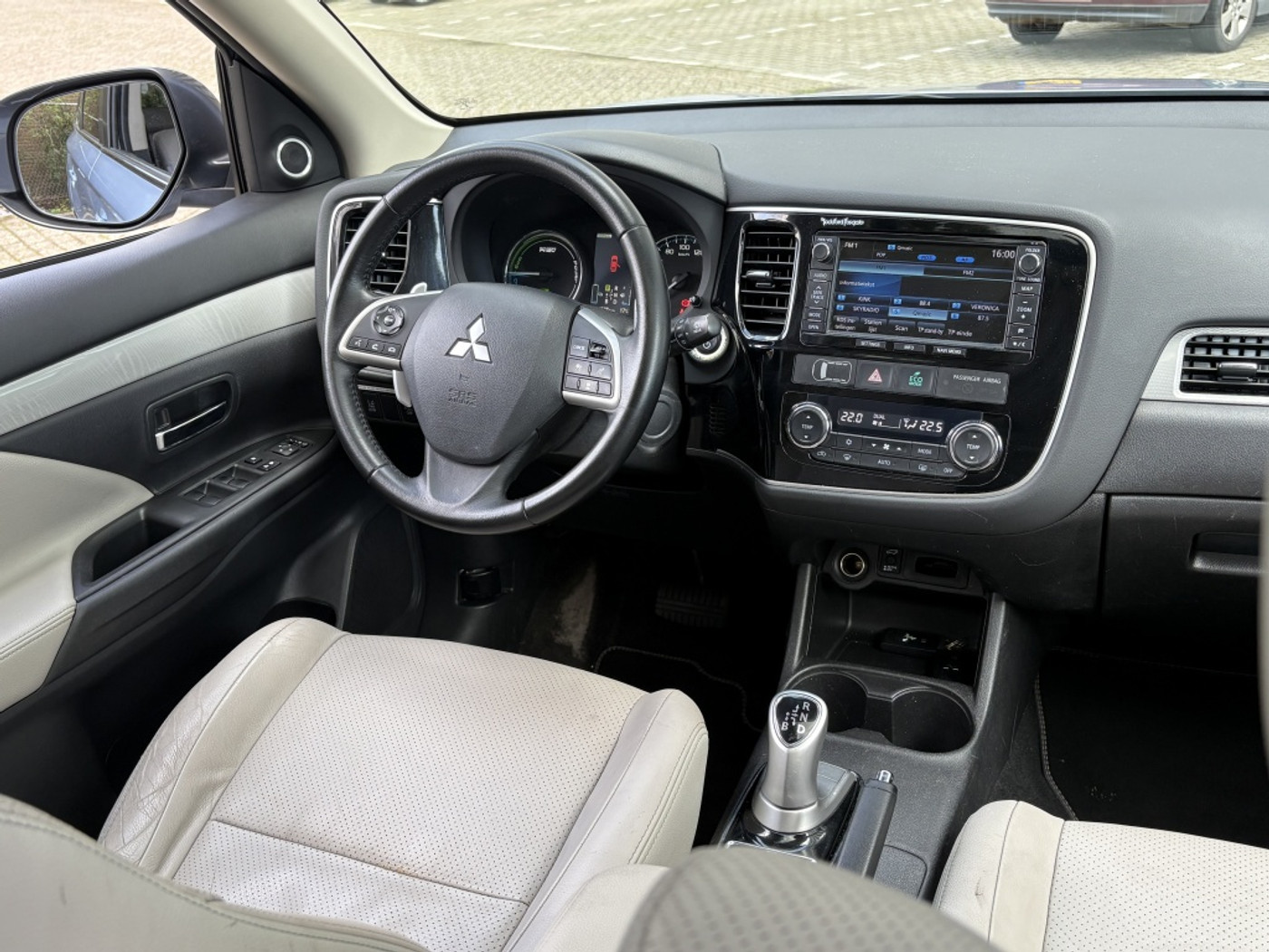 Foto van Mitsubishi Mitsubishi Outlander