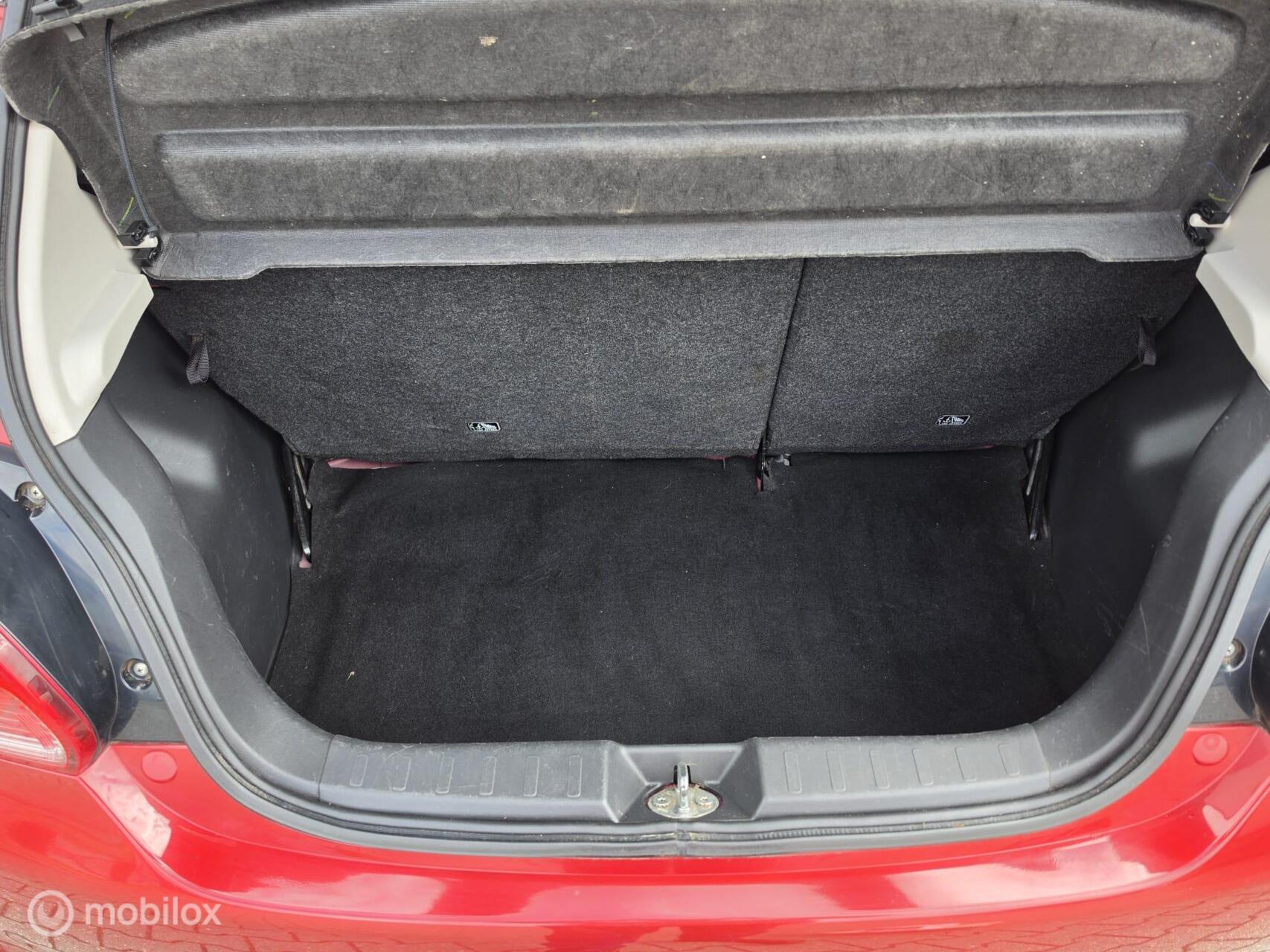 Foto van Mitsubishi Mitsubishi Space Star