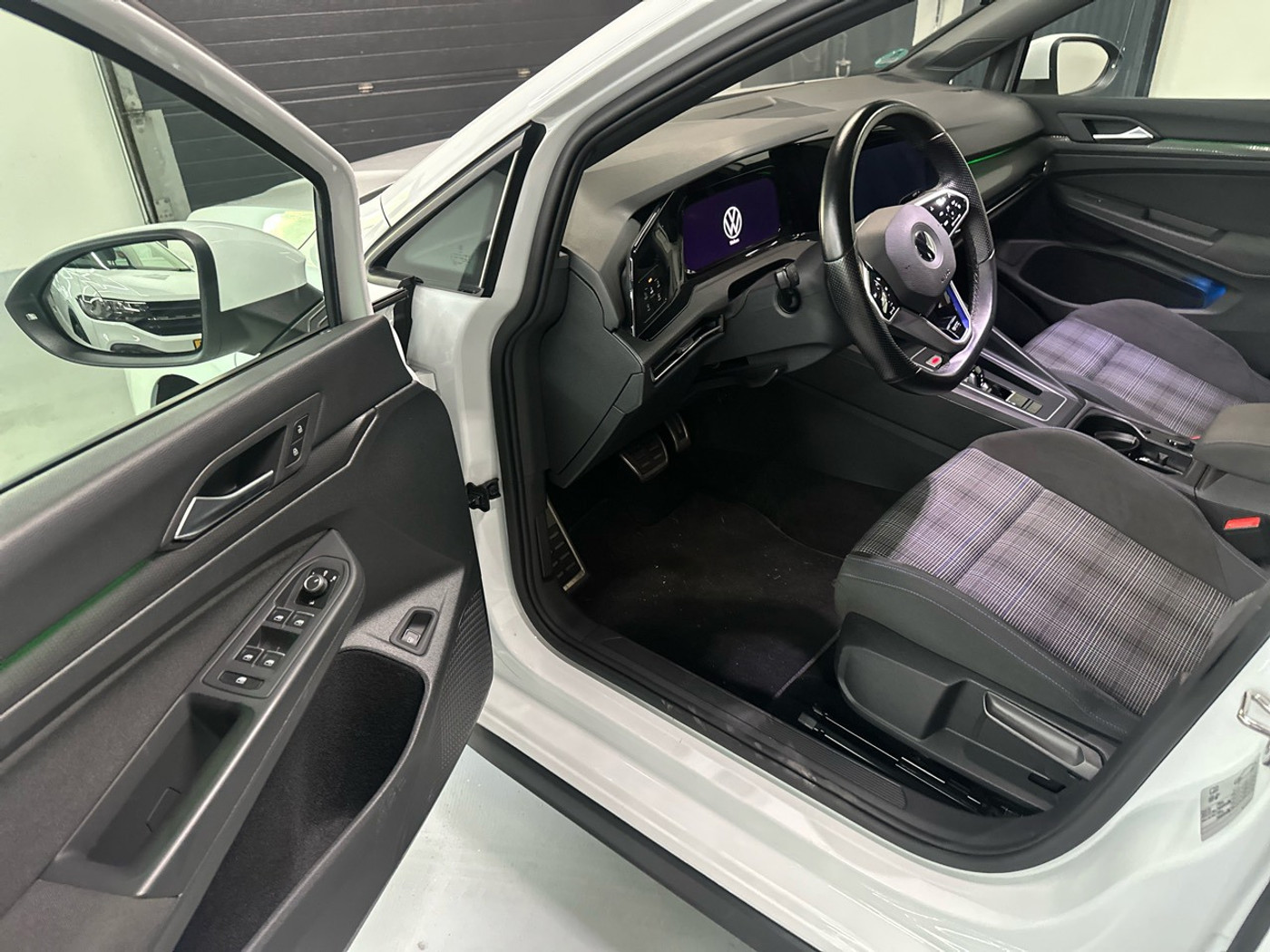 Foto van Volkswagen Golf GTE
