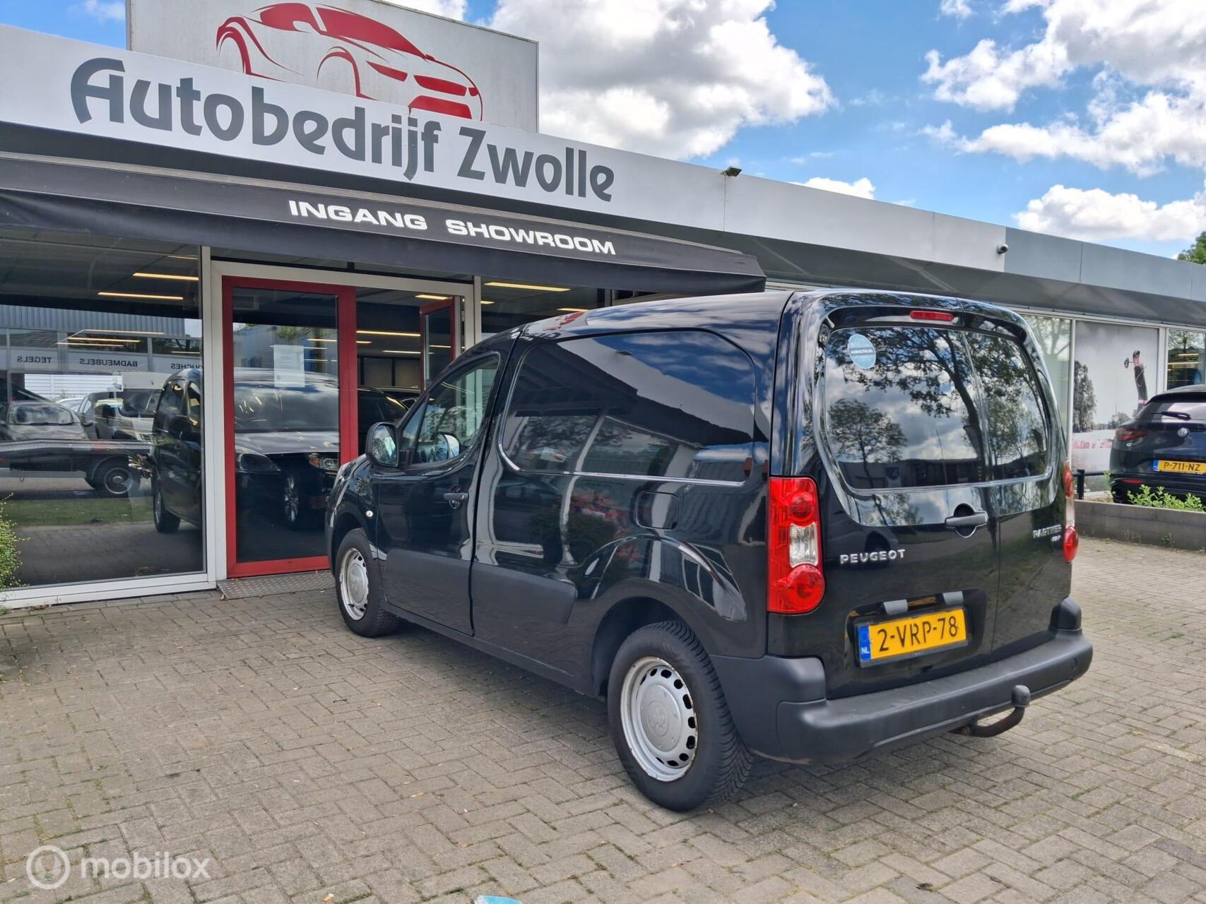 Foto van Peugeot Partner