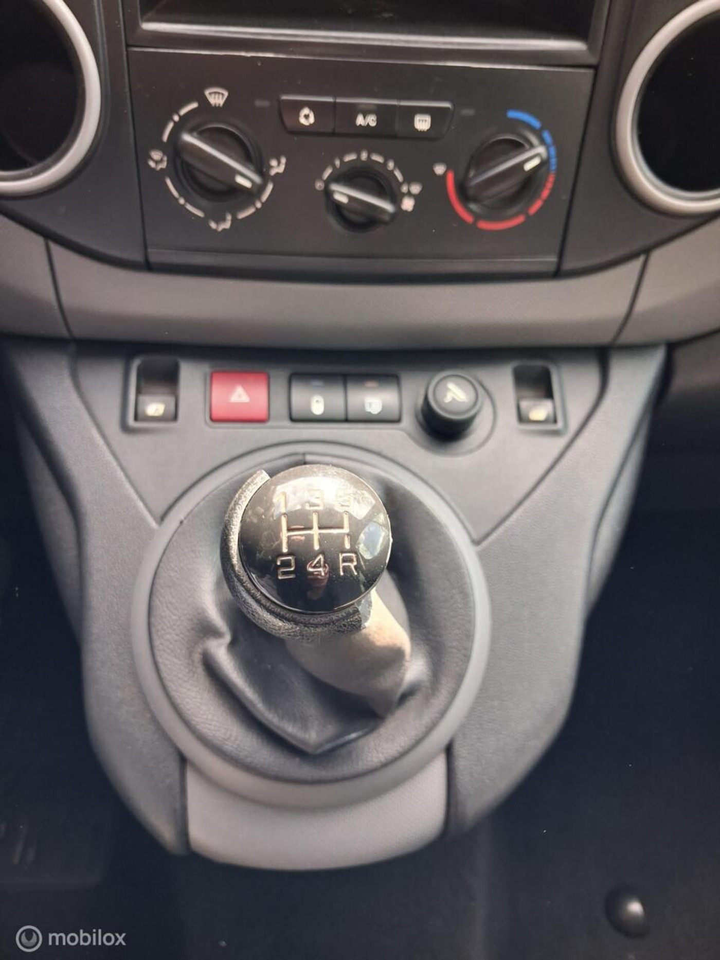 Foto van Peugeot Partner