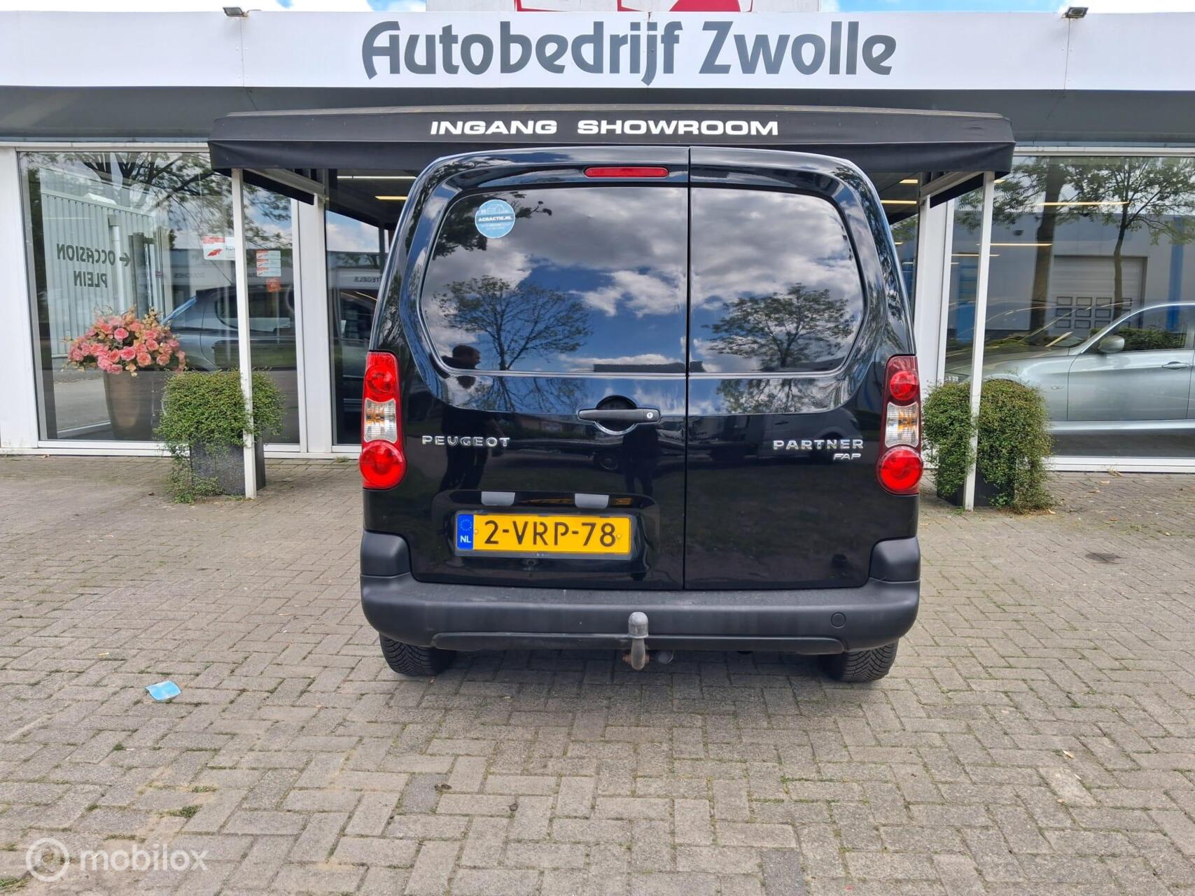 Foto van Peugeot Partner