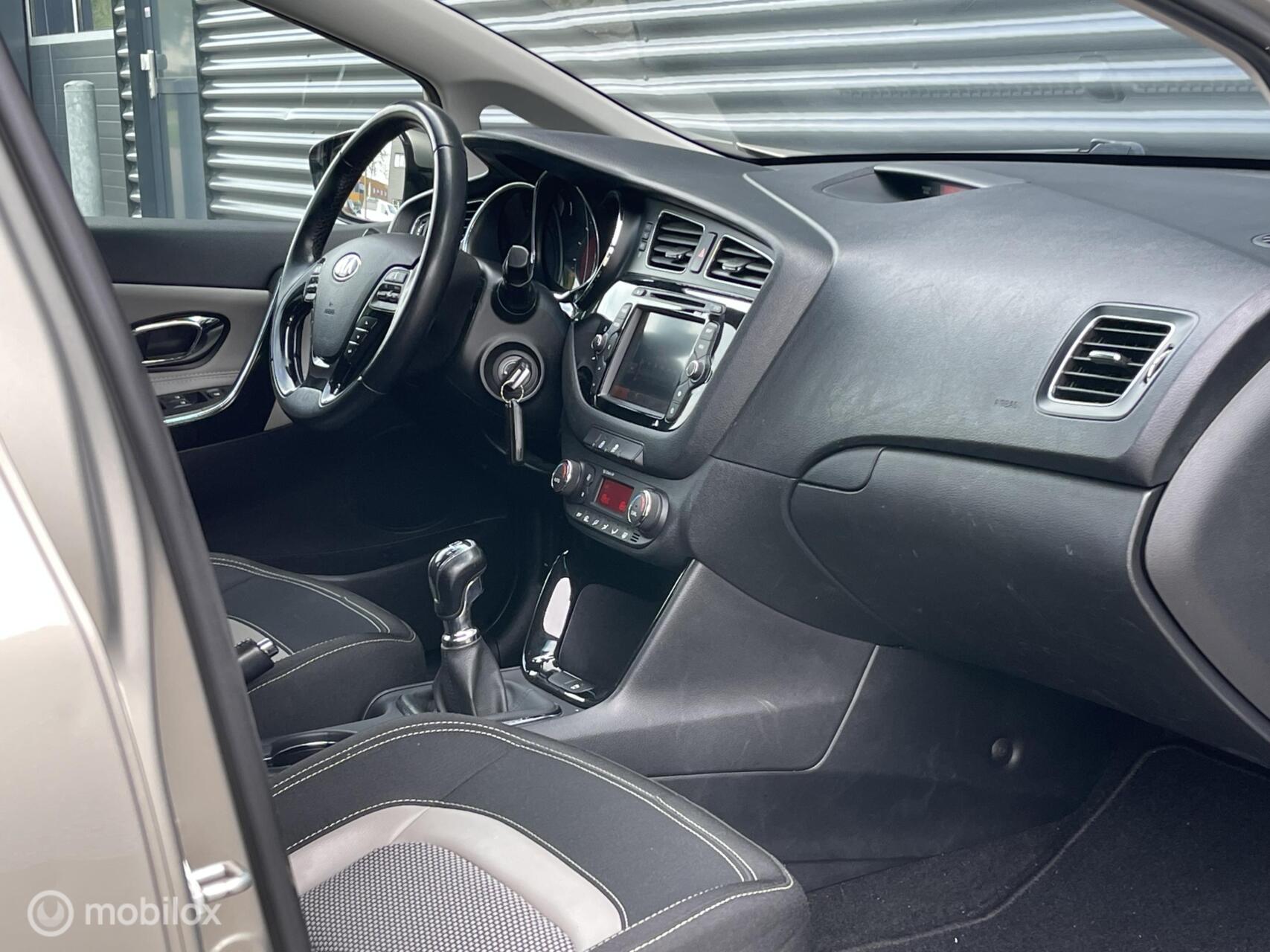 Foto van Kia Cee D