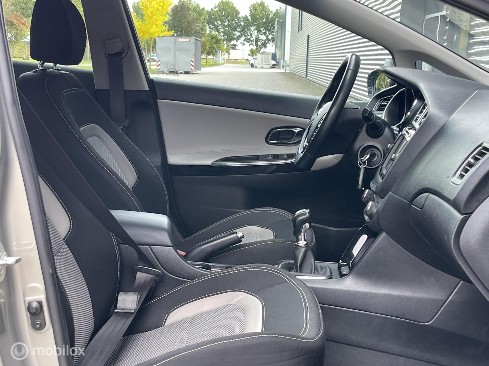 Foto van Kia Cee D