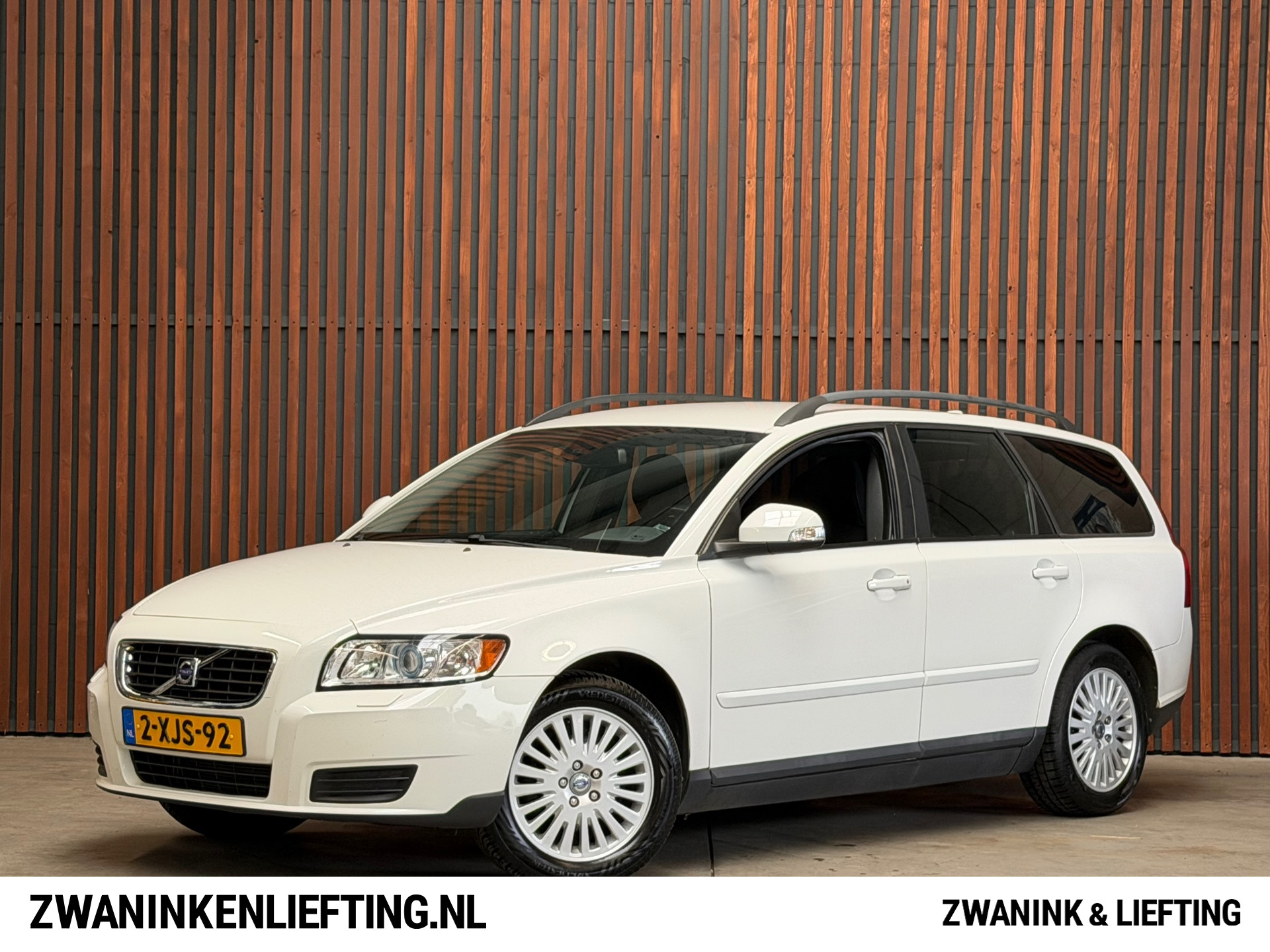 Volvo V50 2.0 Climate-Cruise-Pdc-Dealer OH-1e Eig! 2010 - voorkant