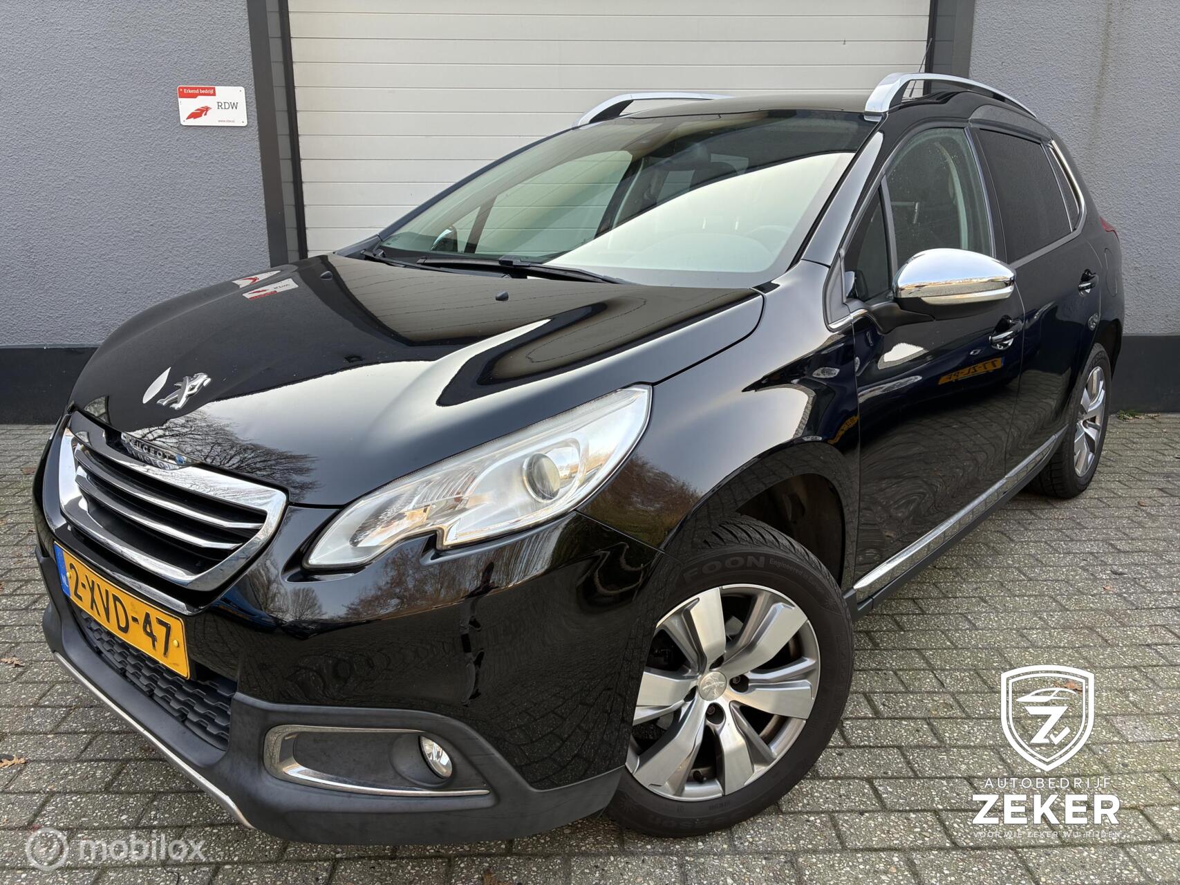 Peugeot 2008 1.2 PureTech Allure / airco / cruise / pano / 2014 - voorkant