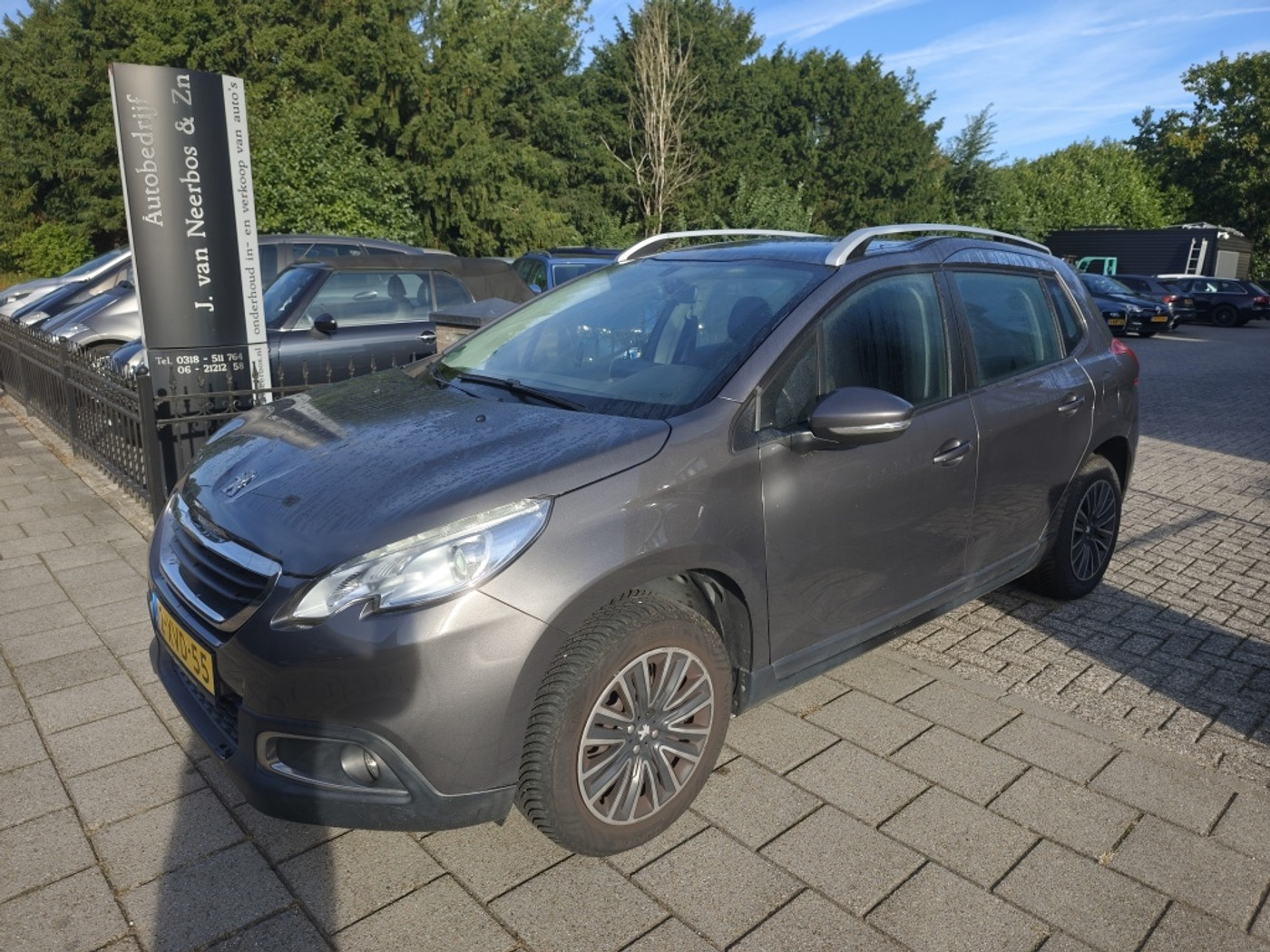 Peugeot 2008 1.2 PureTech Active 2014 - voorkant