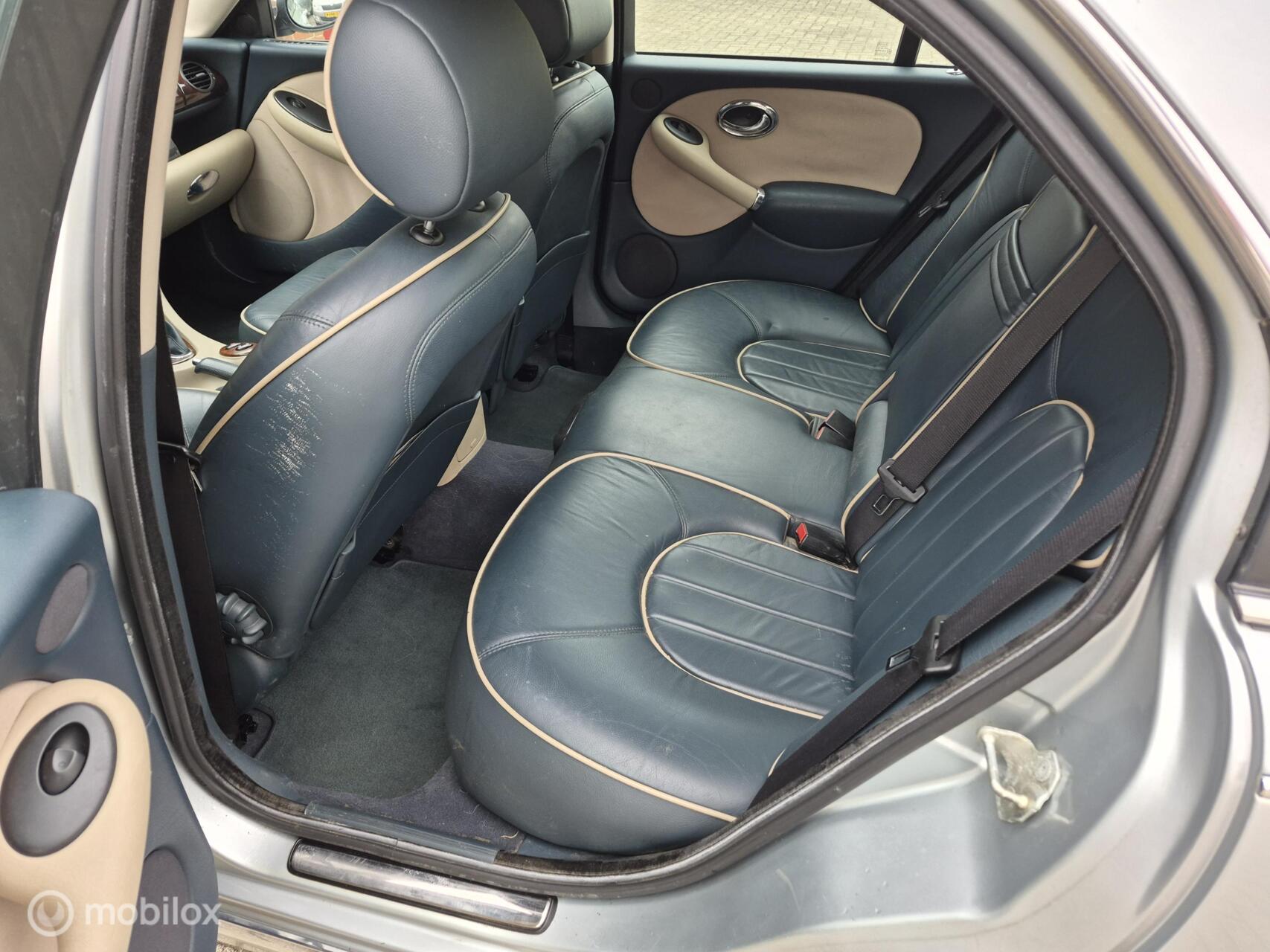 Foto van Rover Rover 75