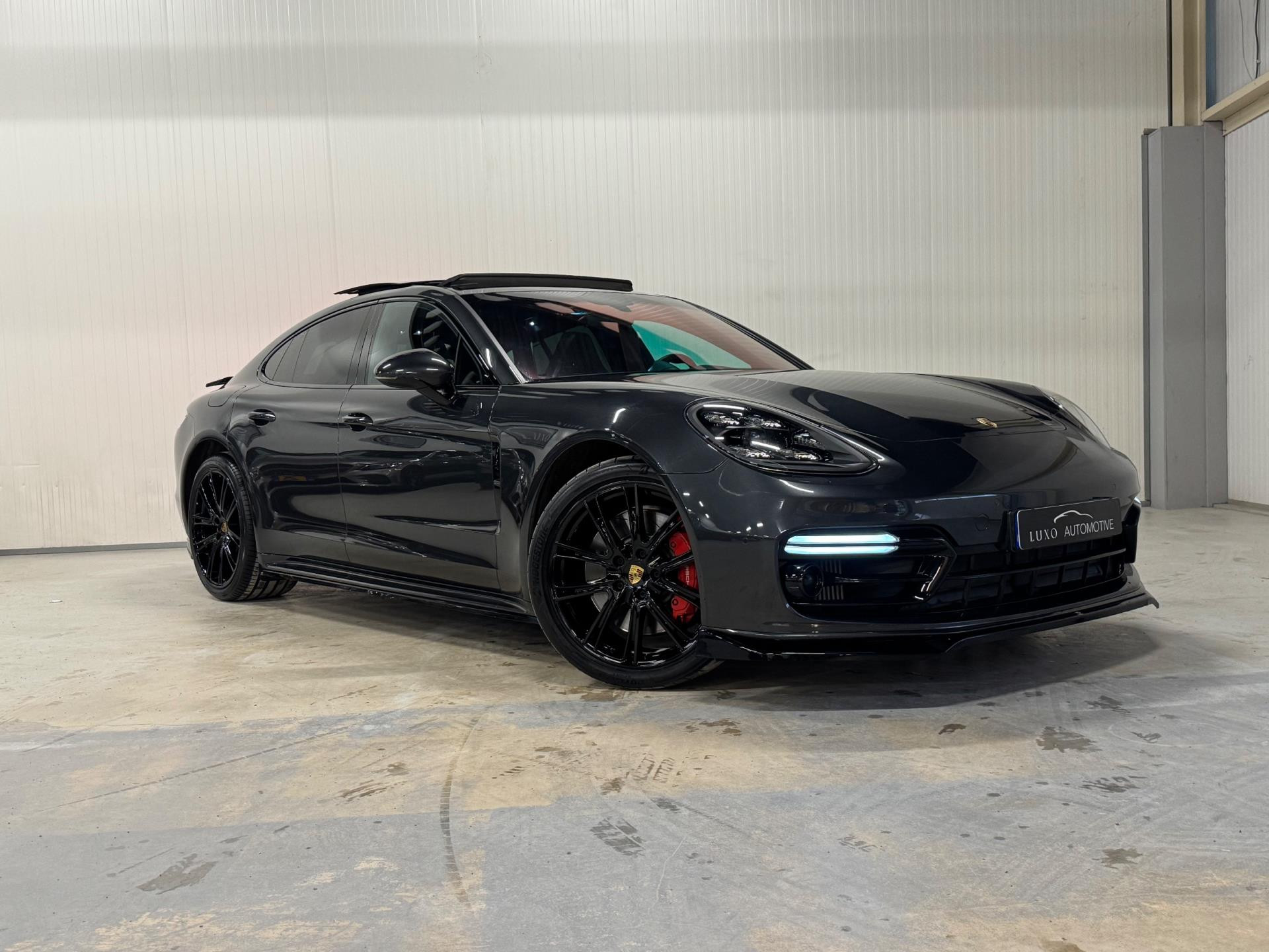 Foto van Porsche Panamera 4 E-hybrid