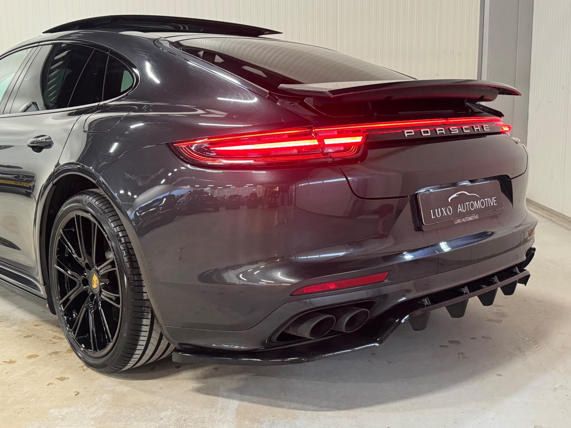 Foto van Porsche Panamera 4 E-hybrid