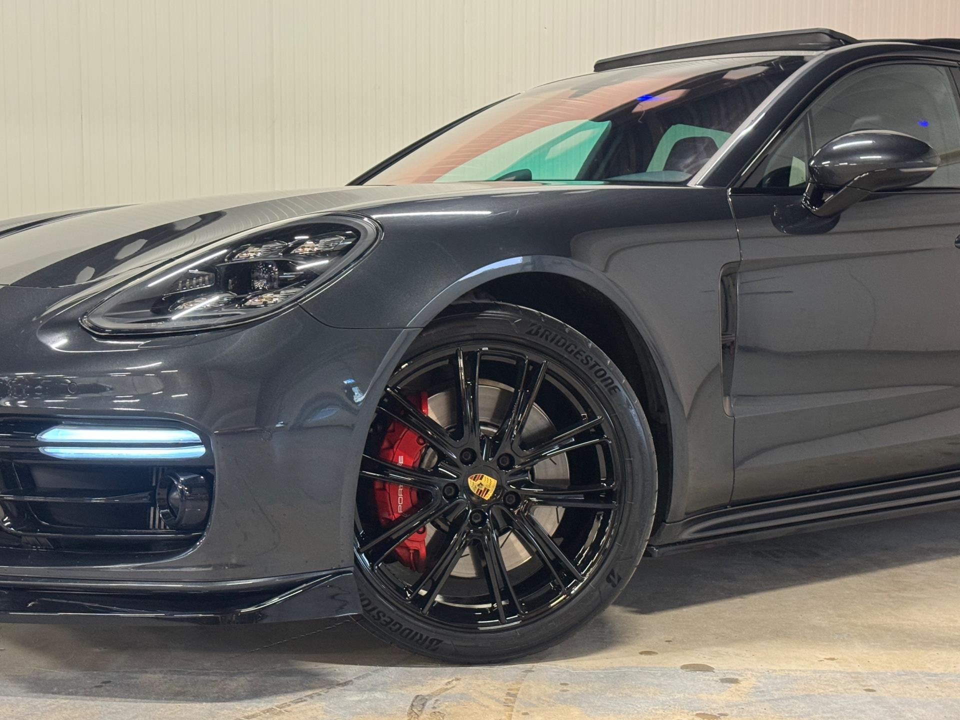 Foto van Porsche Panamera 4 E-hybrid