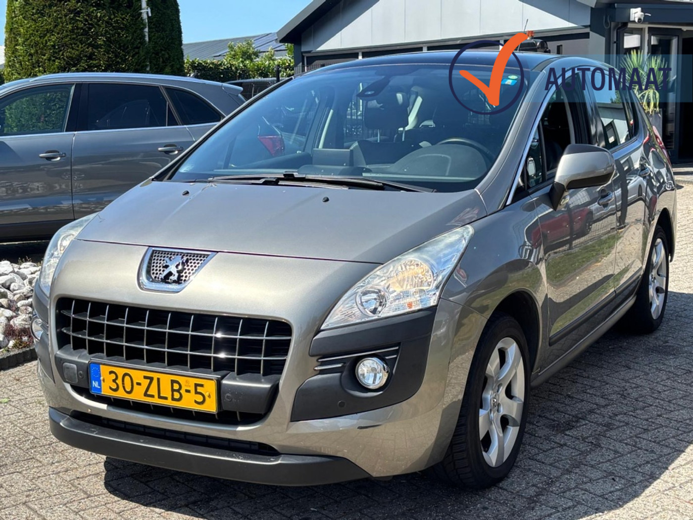 Peugeot 3008 1.6  Automaat 2013 Panodak Leer Trekhaak 2013 - voorkant
