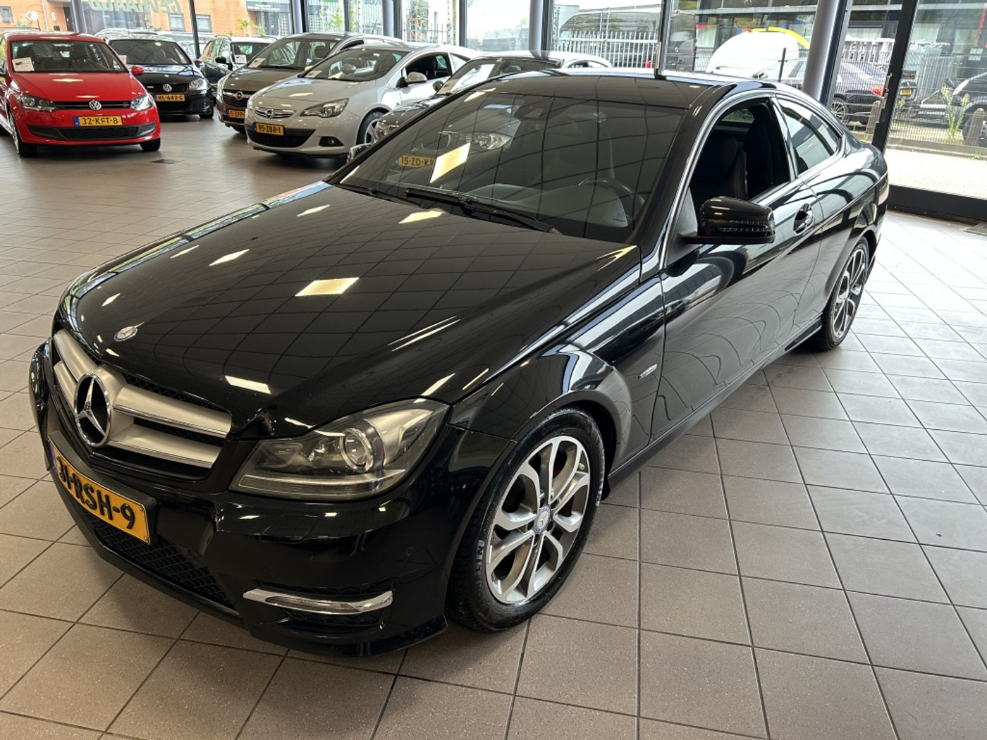 Mercedes-Benz C 180 180 Coupe AUTOMAAT NW ST BJ 2011 !!! 2011 - voorkant