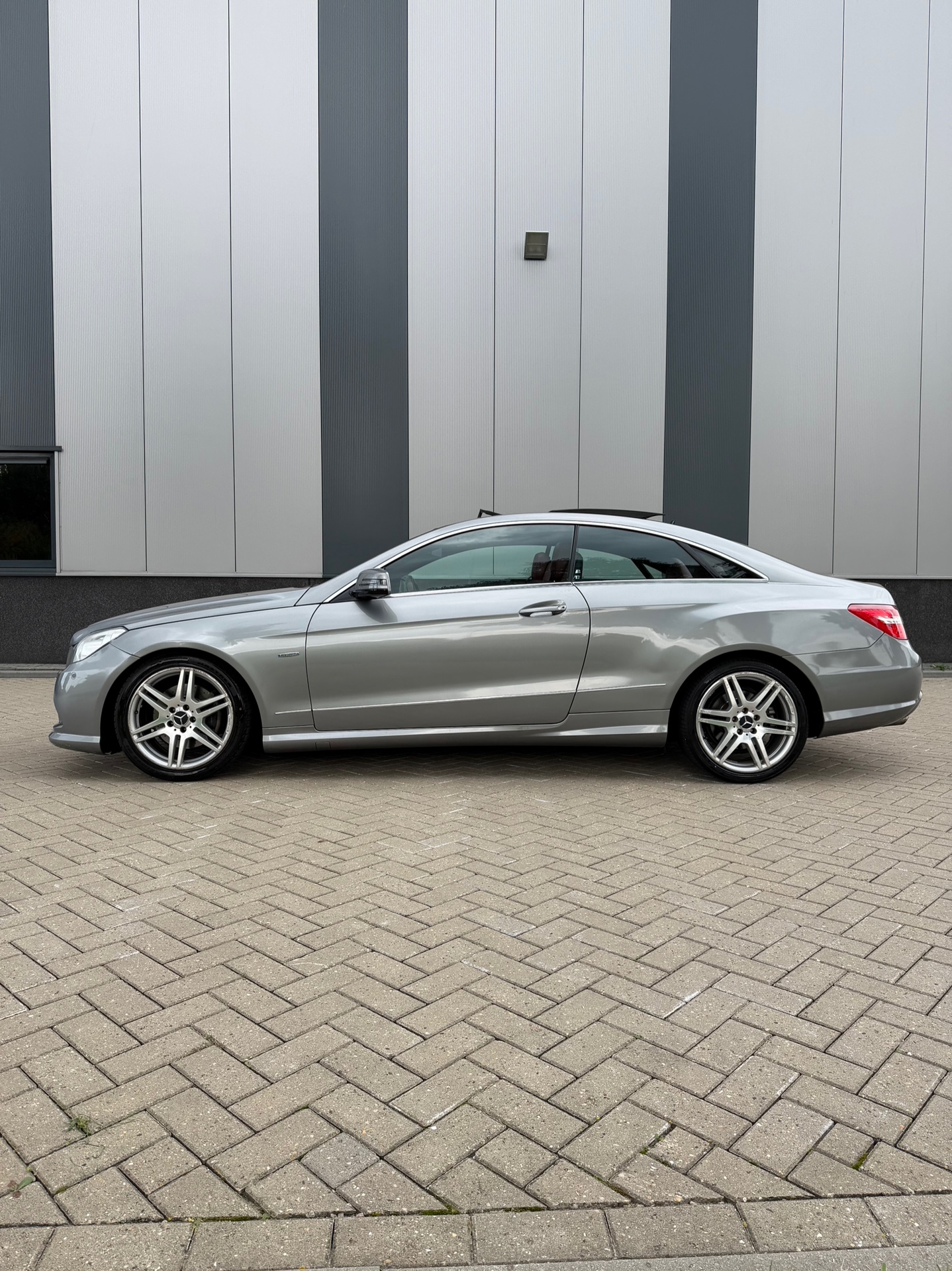 Foto van Mercedes-Benz E 200 Cgi