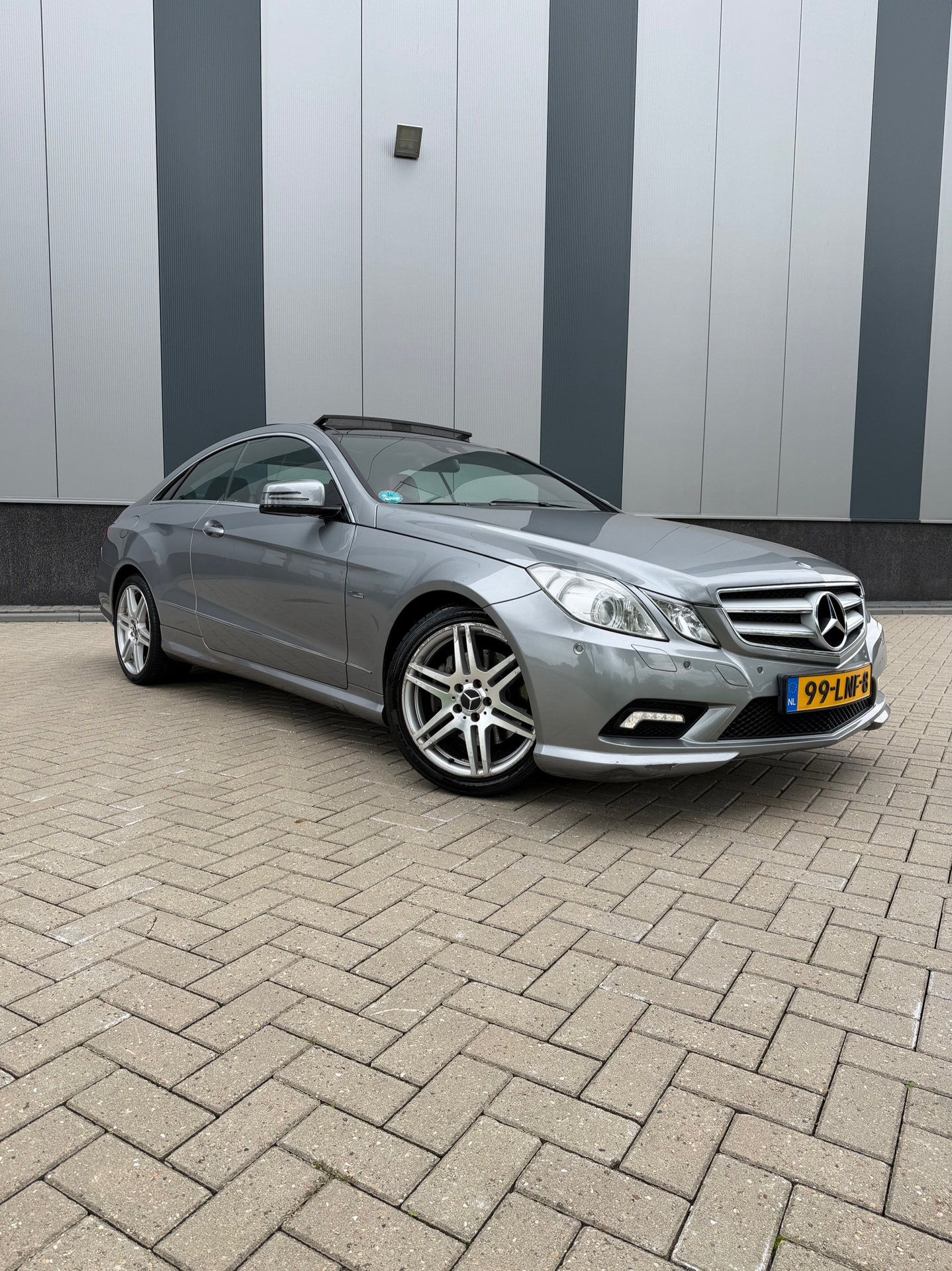 Foto van Mercedes-Benz E 200 Cgi