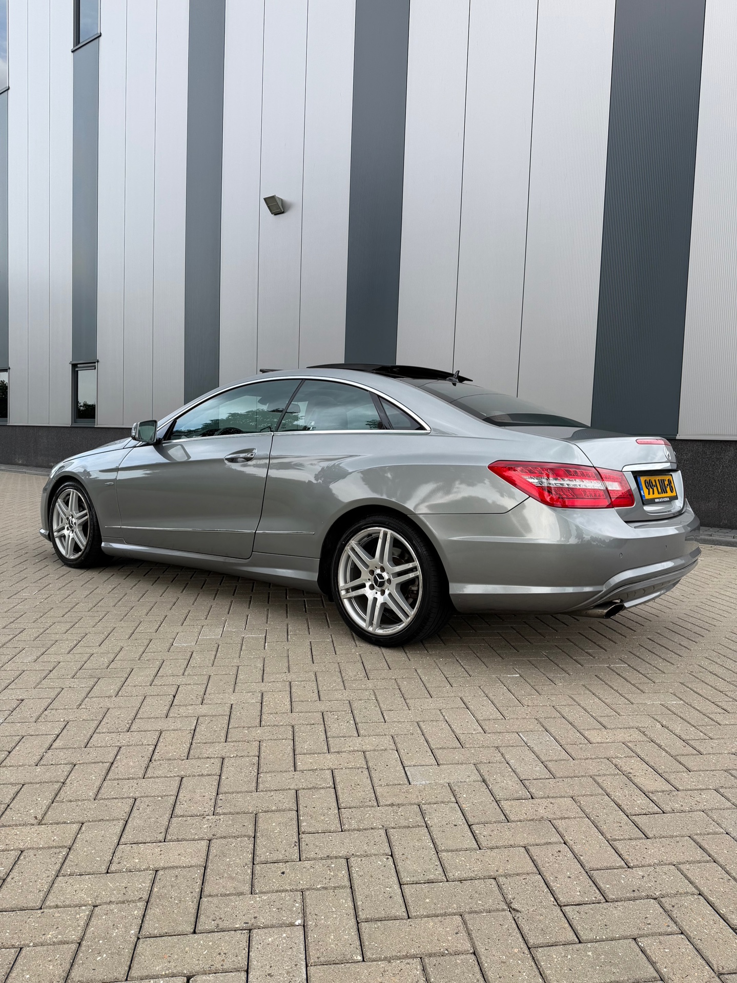 Foto van Mercedes-Benz E 200 Cgi
