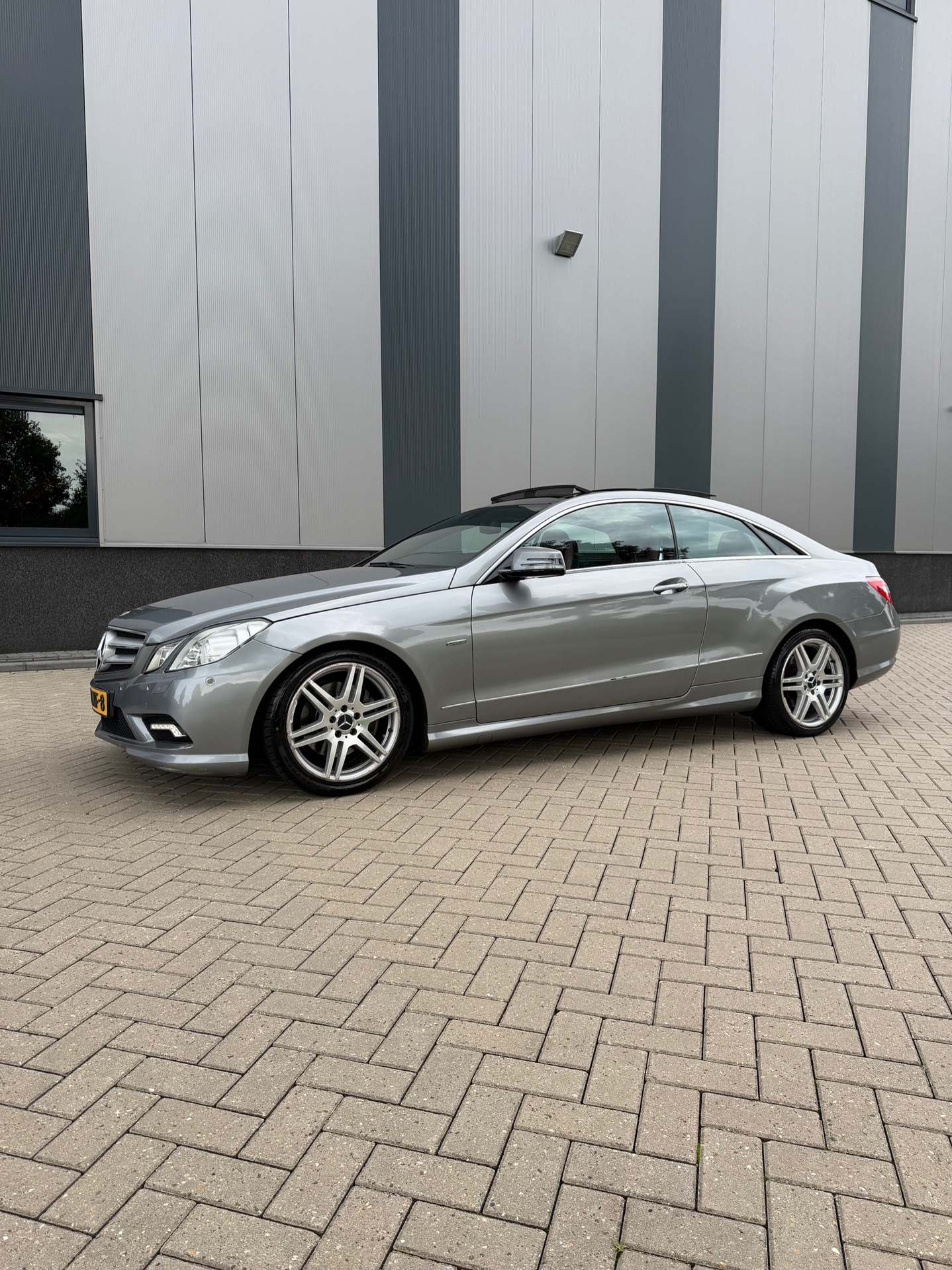 Foto van Mercedes-Benz E 200 Cgi