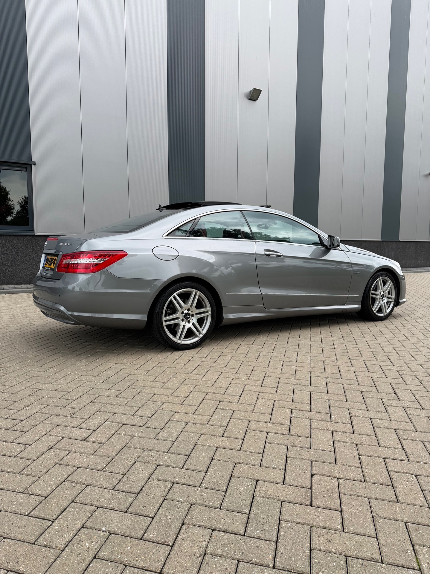 Foto van Mercedes-Benz E 200 Cgi