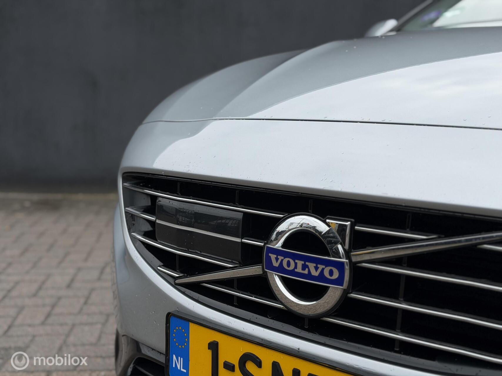 Foto van Volvo V60 Plug In Hybrid