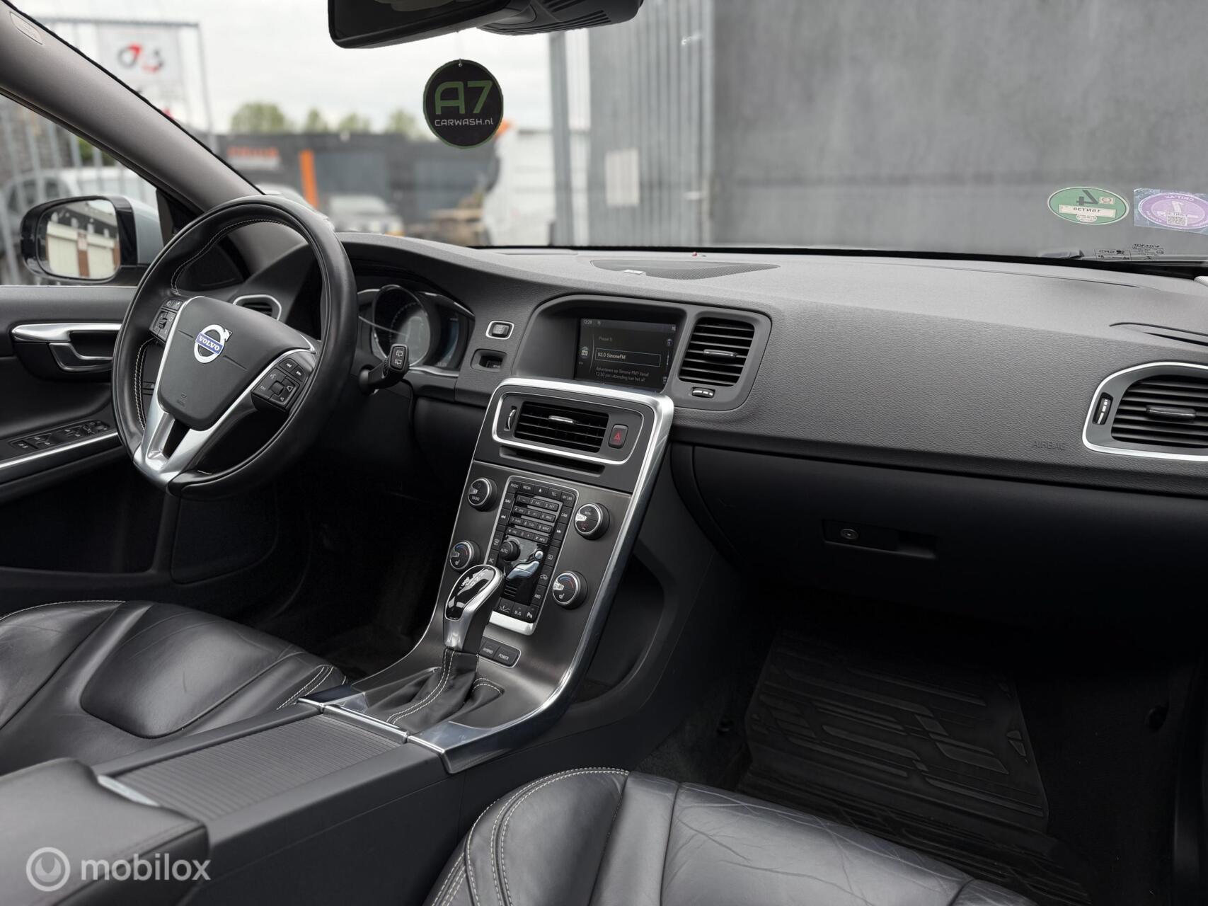 Foto van Volvo V60 Plug In Hybrid
