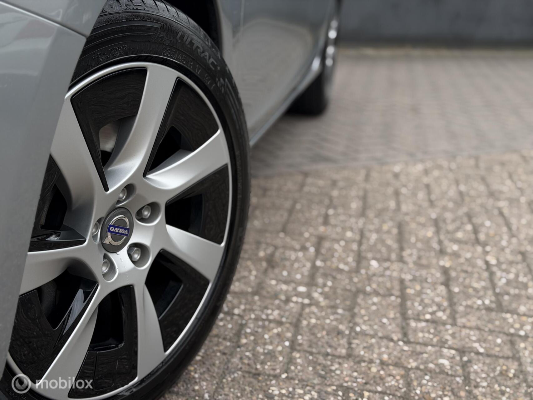 Foto van Volvo V60 Plug In Hybrid
