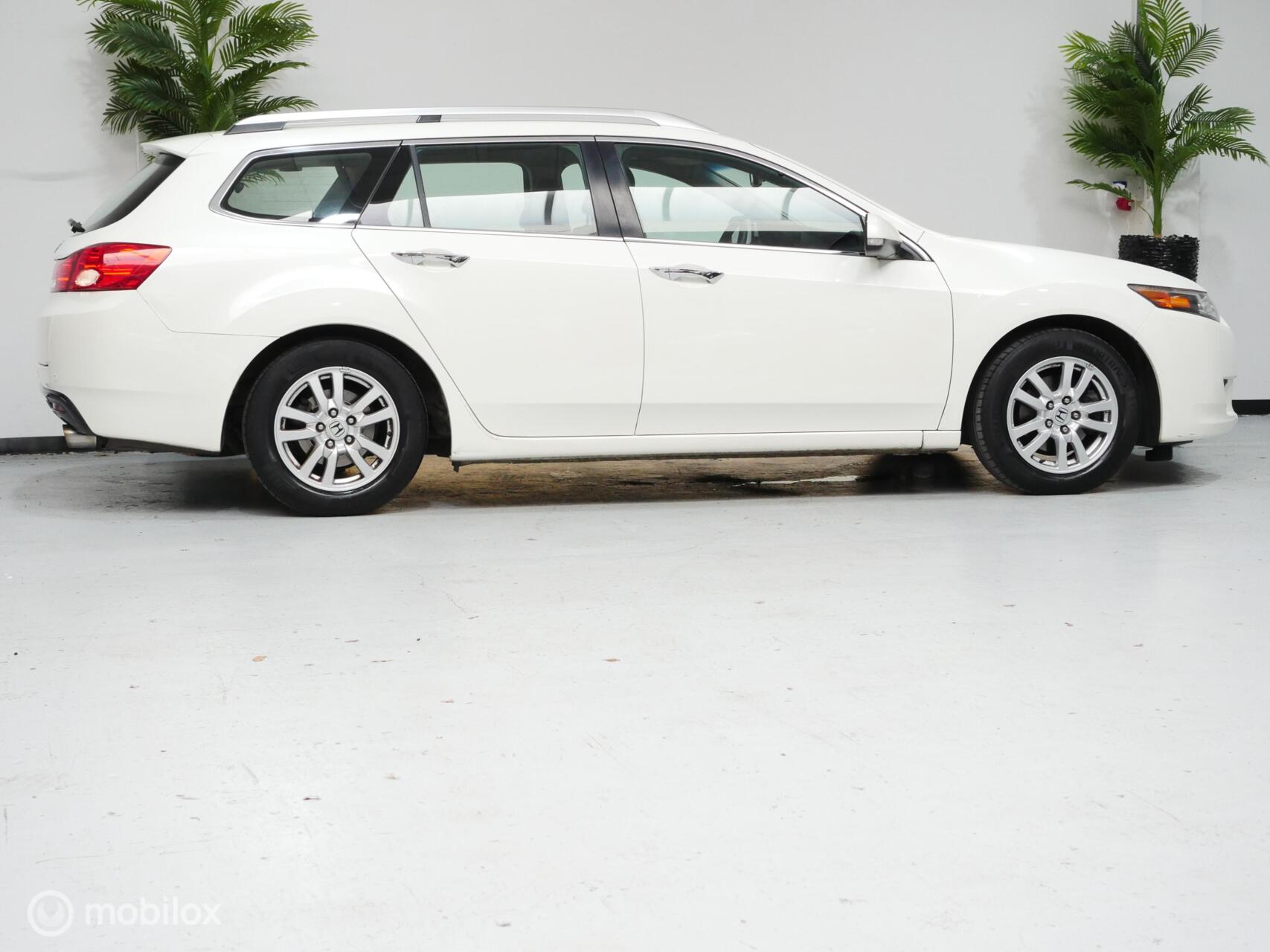 Foto van Honda Accord Tourer