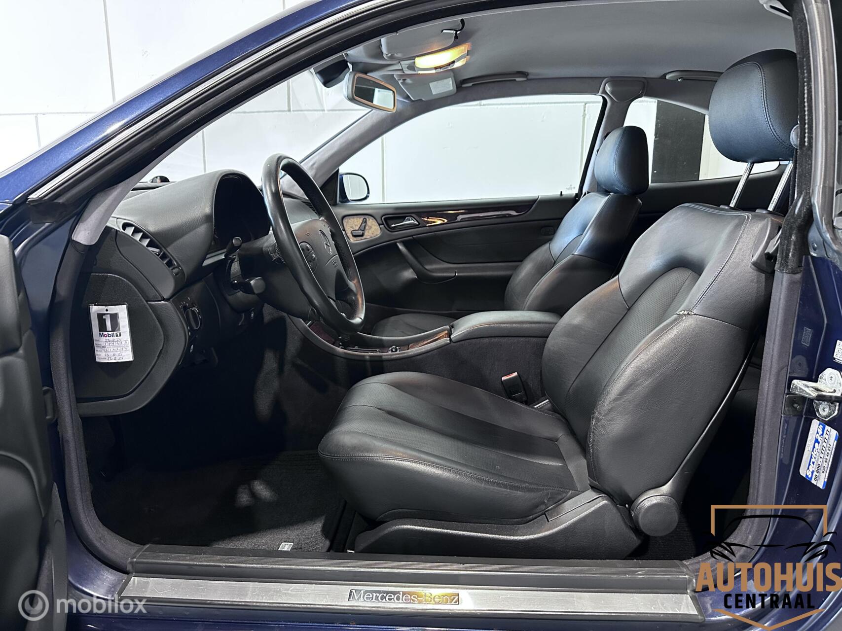 Foto van Mercedes-Benz CLK 320