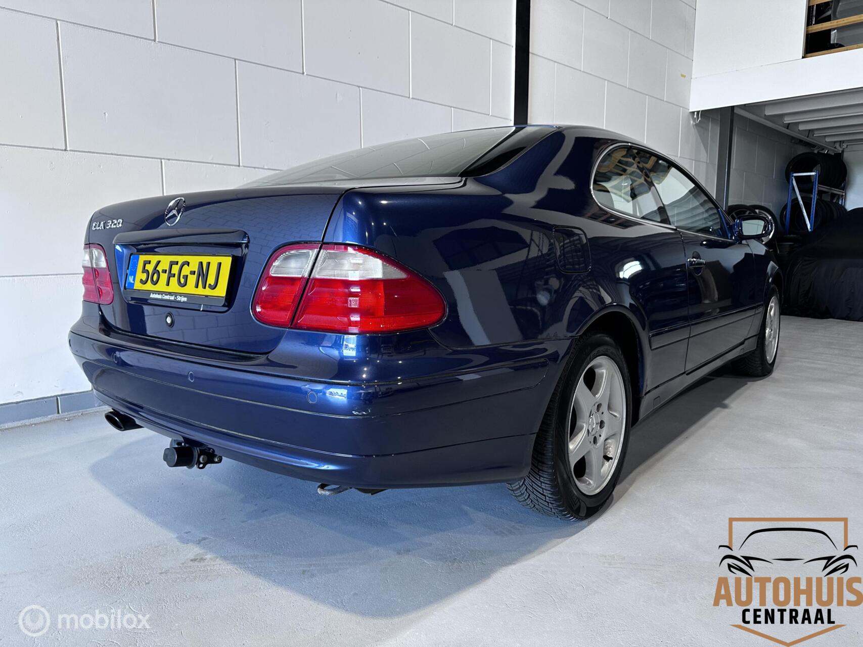 Foto van Mercedes-Benz CLK 320