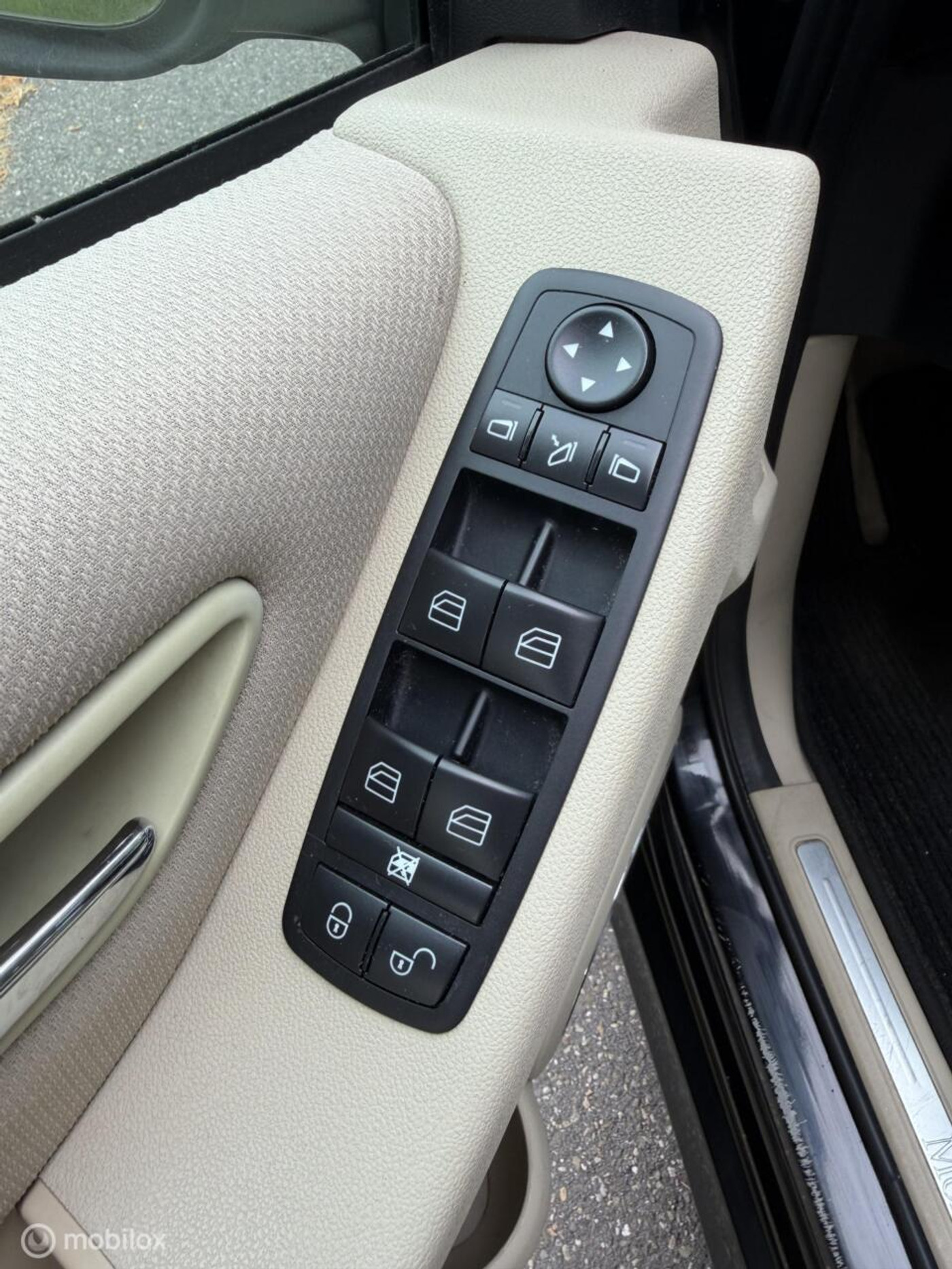 Foto van Mercedes-Benz B 180
