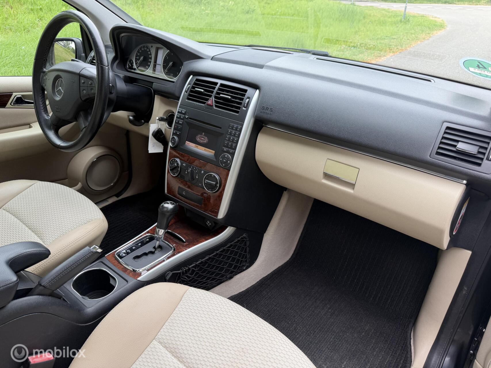 Foto van Mercedes-Benz B 180