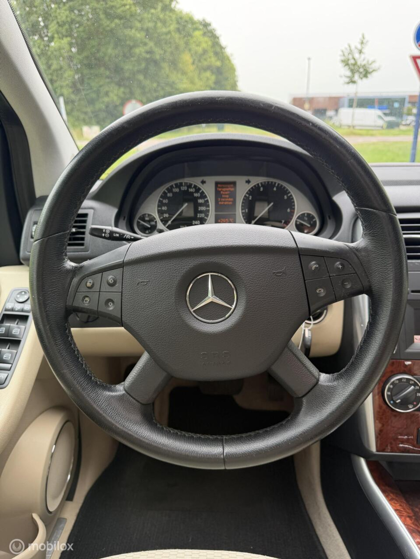 Foto van Mercedes-Benz B 180