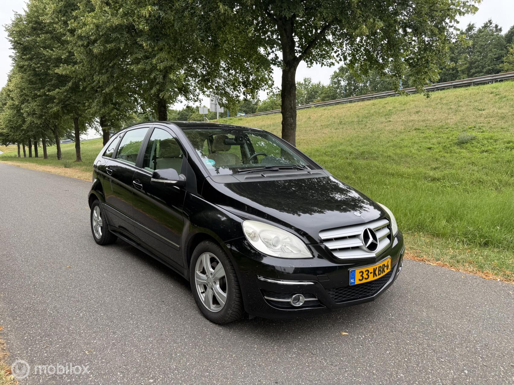 Foto van Mercedes-Benz B 180
