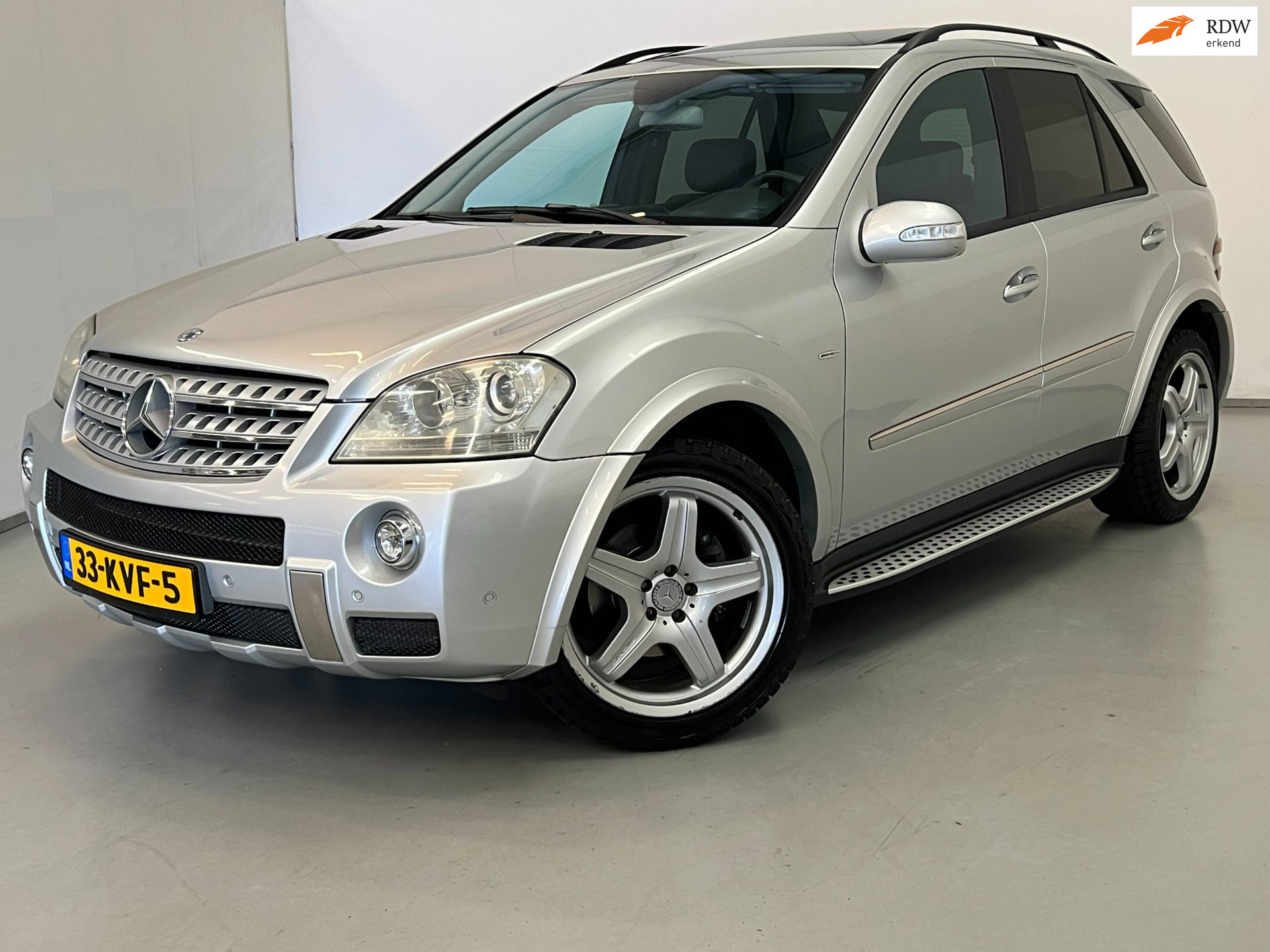 Mercedes-Benz ML 350 350 / AMG / Schuifdak / Harman / Xenon 2005 - voorkant