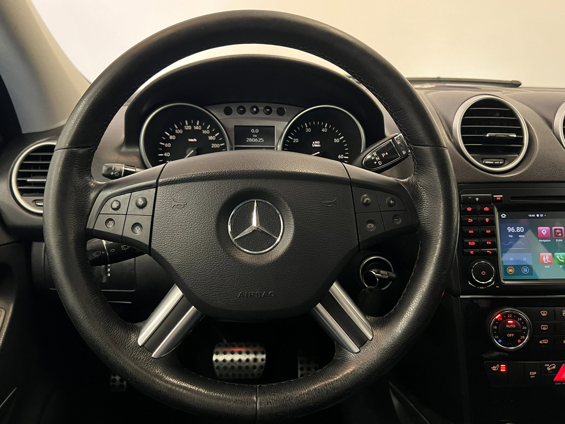 Foto van Mercedes-Benz ML 350