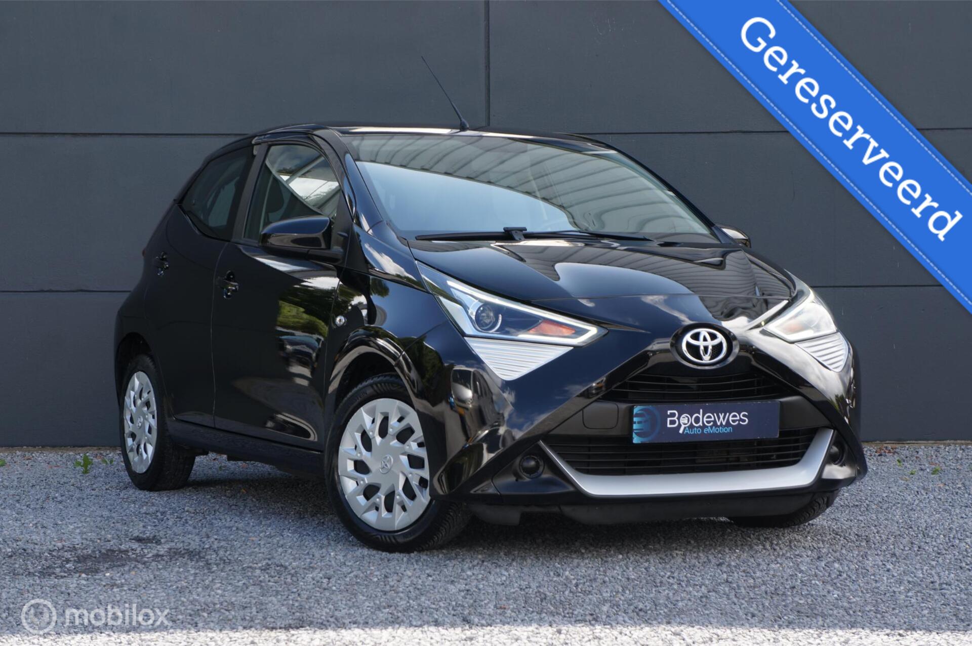 Toyota Toyota Aygo 1.0 VVT-i X-Play Airco Apple/Android Lage Km's! 2021 - voorkant